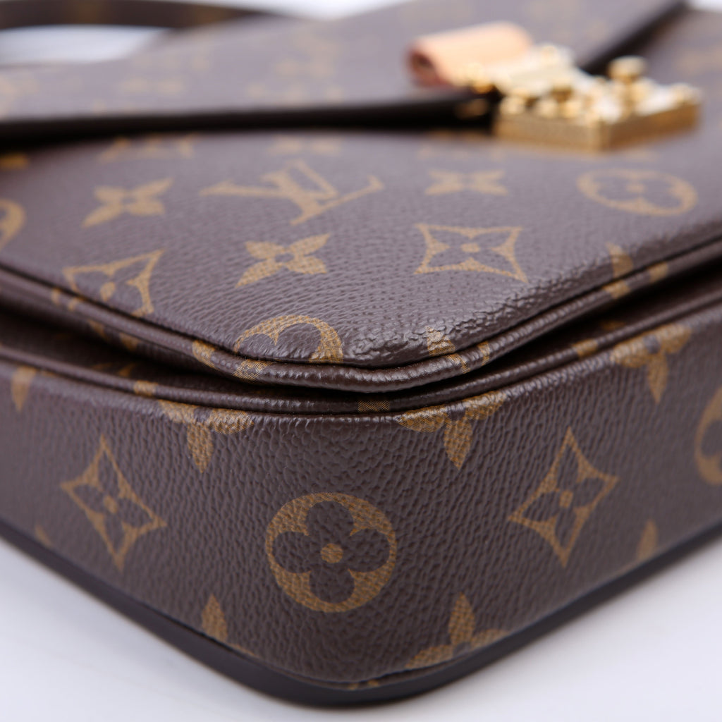 Pochette Metis Monogram