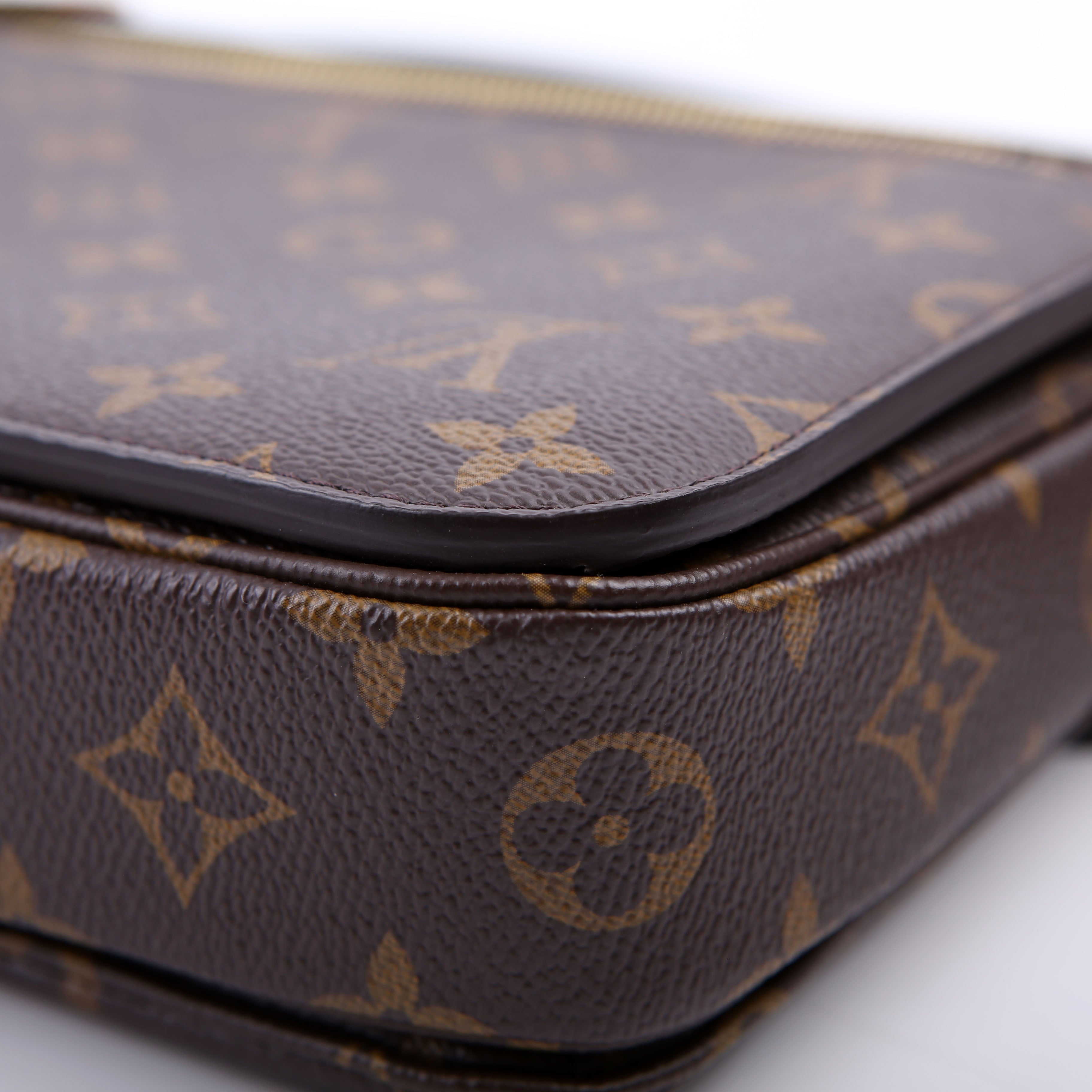 Pochette Metis Monogram