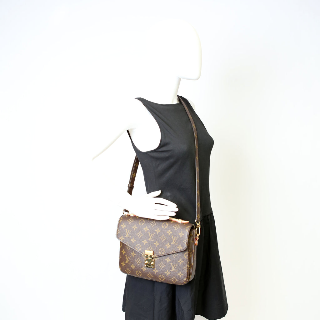 Pochette Metis Monogram