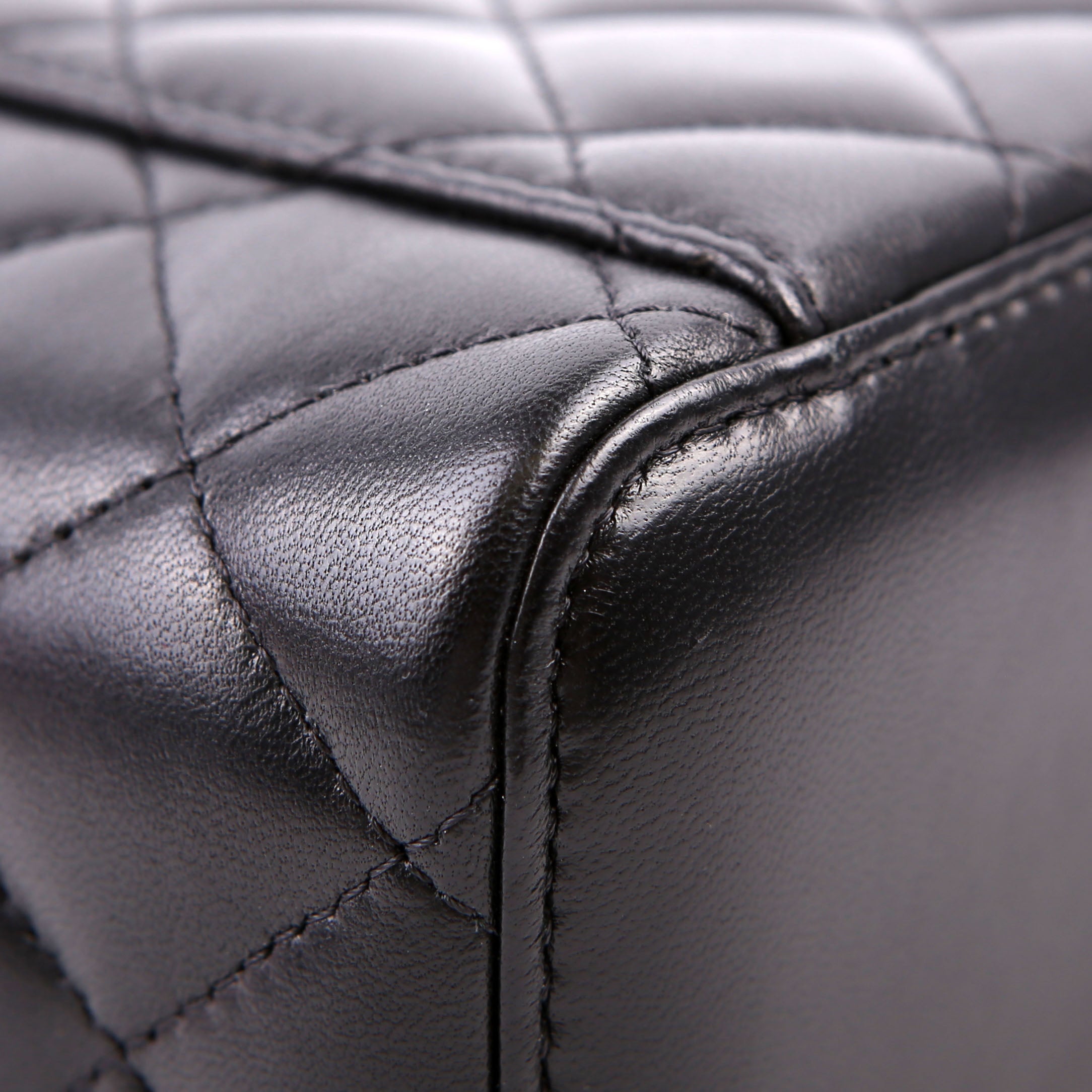 Vanity Case Small with Chain Lambskin 30M Black