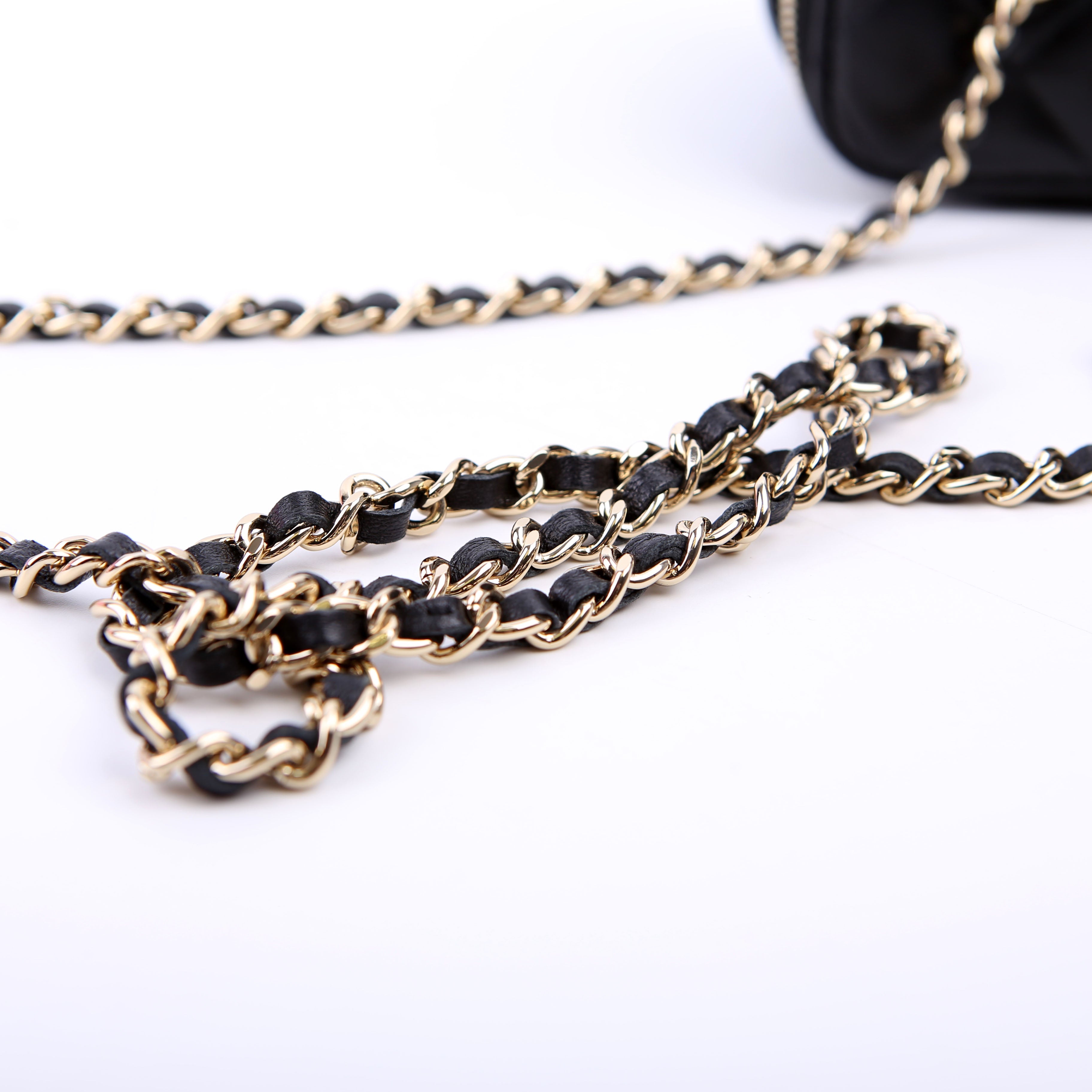 Vanity Case Small with Chain Lambskin 30M Black