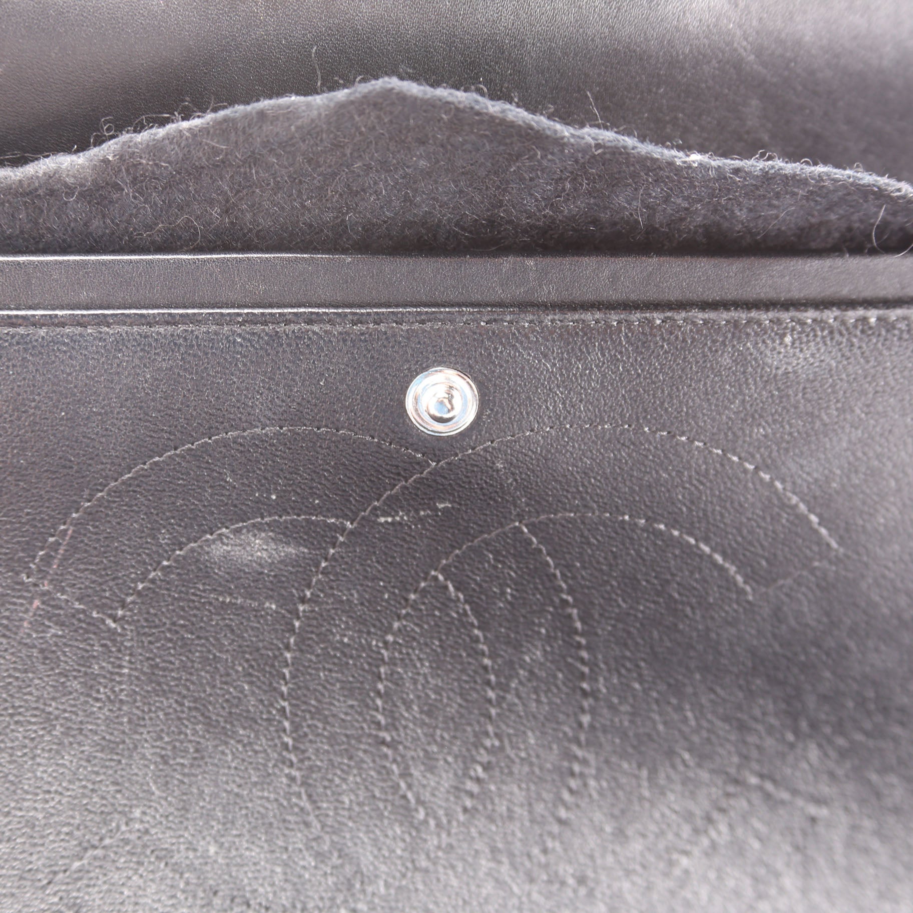 Classic Flap Jumbo Patent 17-20M Black