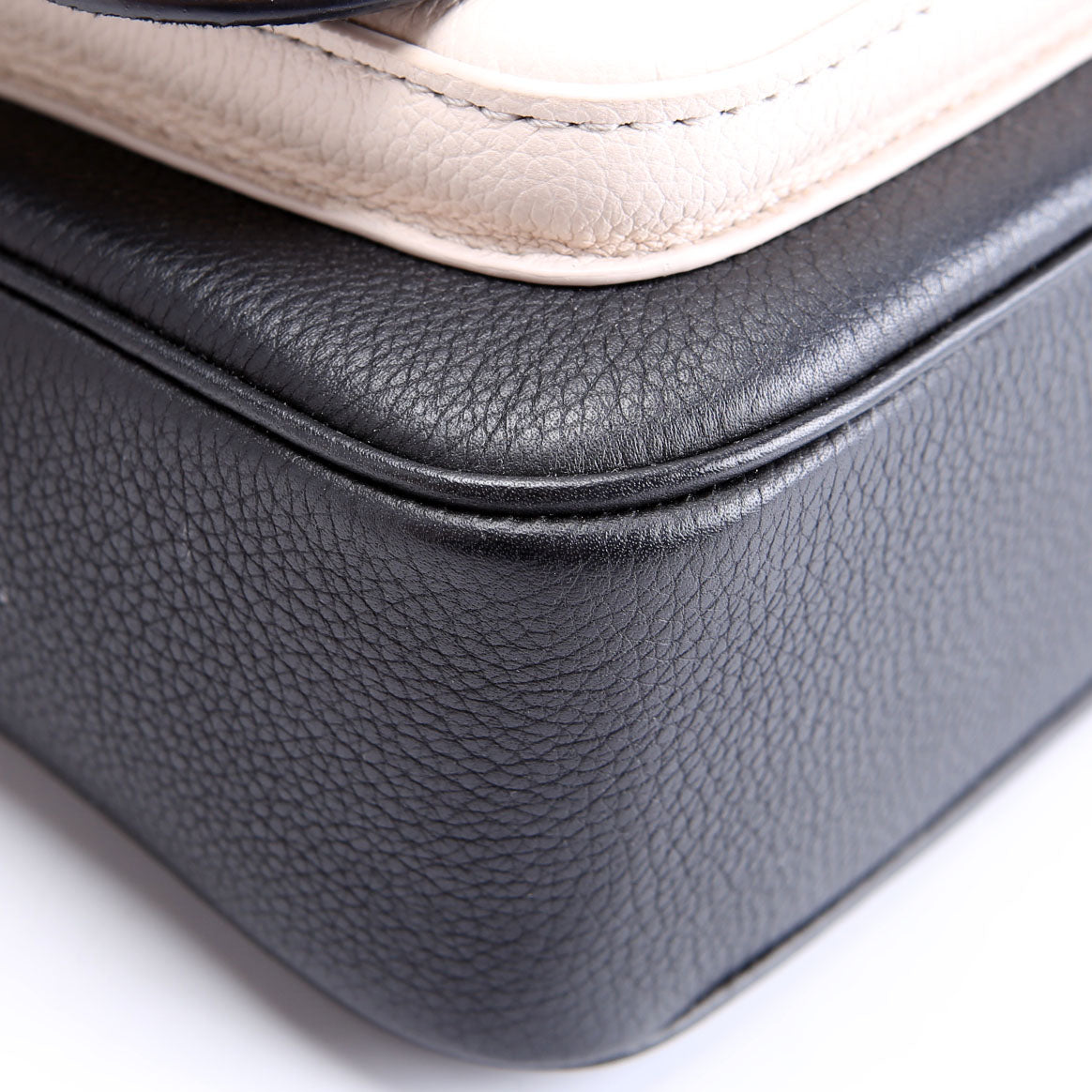LockMe Tender Supple Calfskin