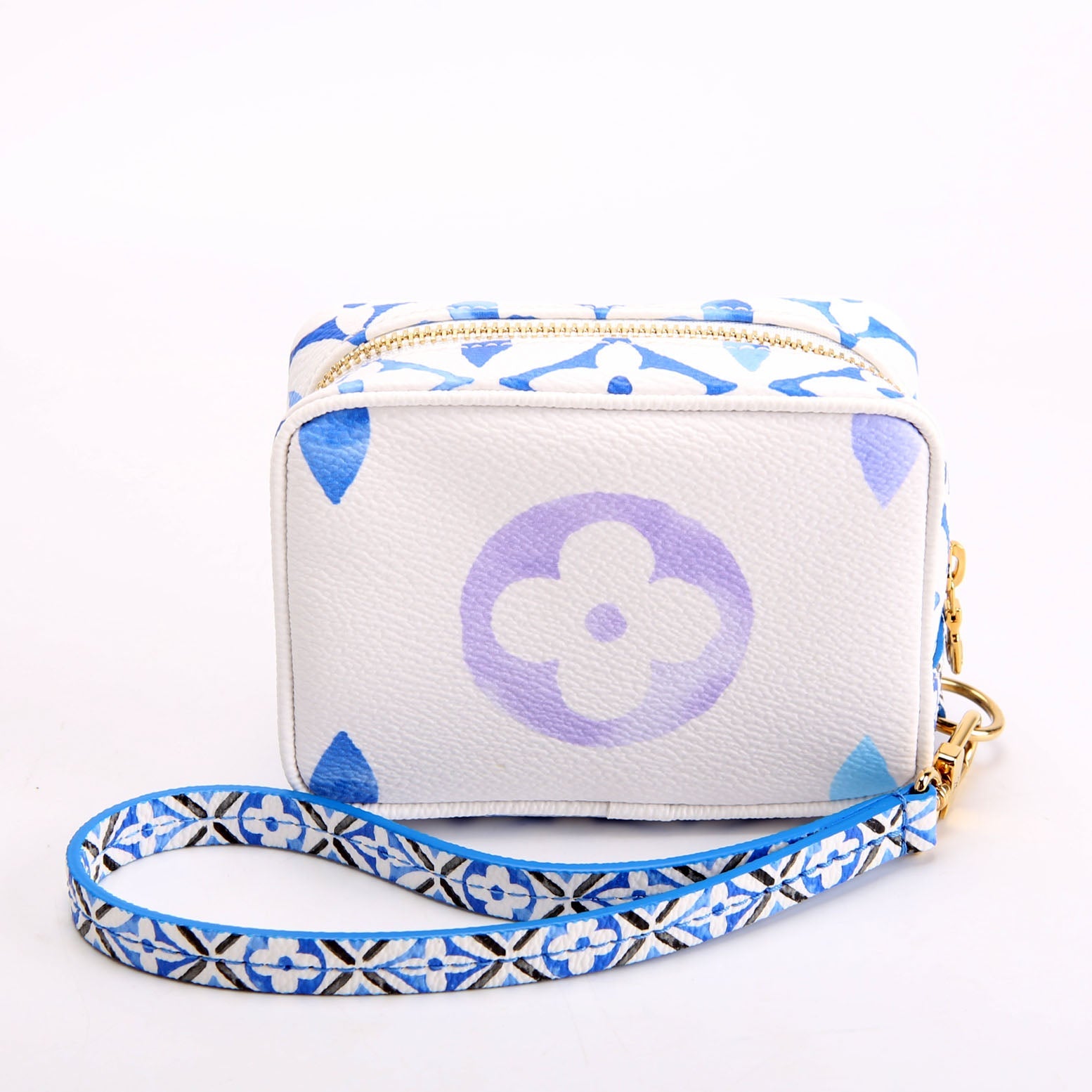 Wapity Case By The Pool 2.0 Giant Monogram
