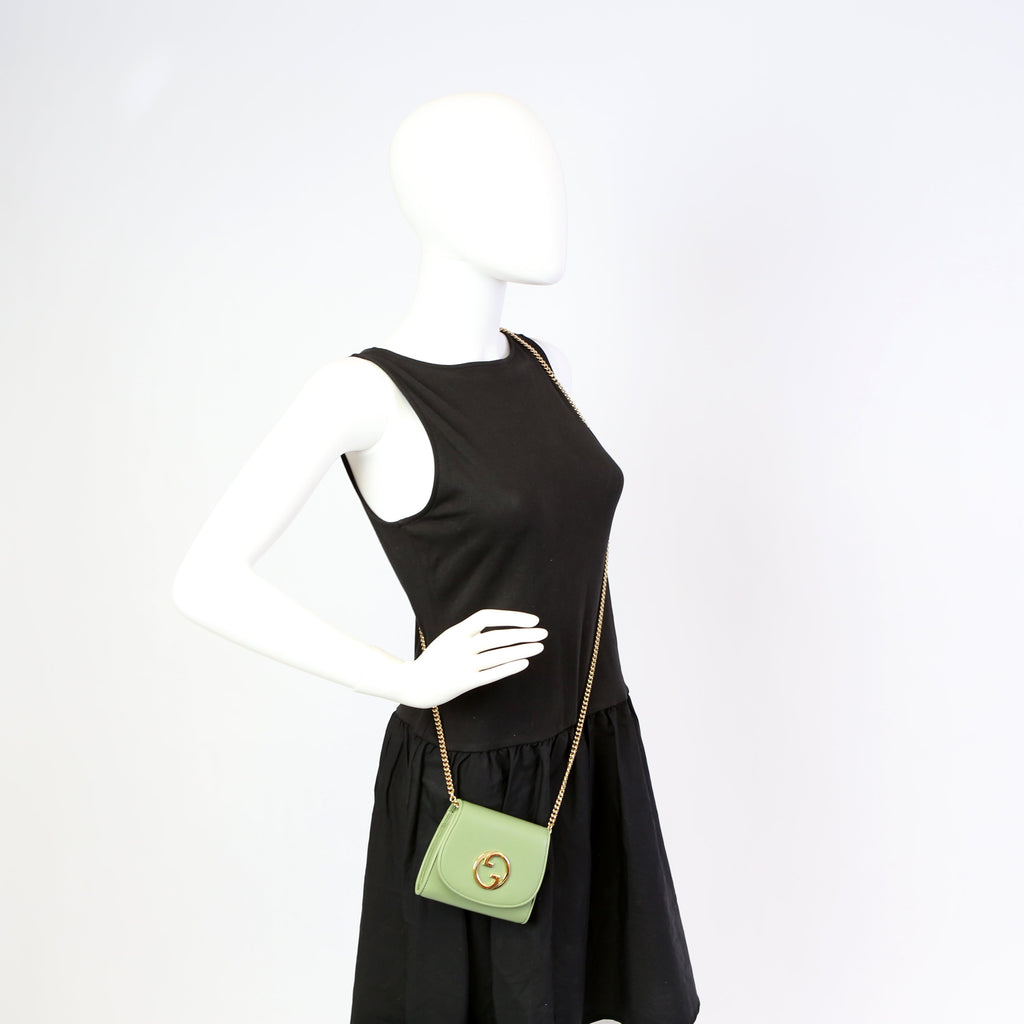 725219 Blondie Leather Chain Wallet Green