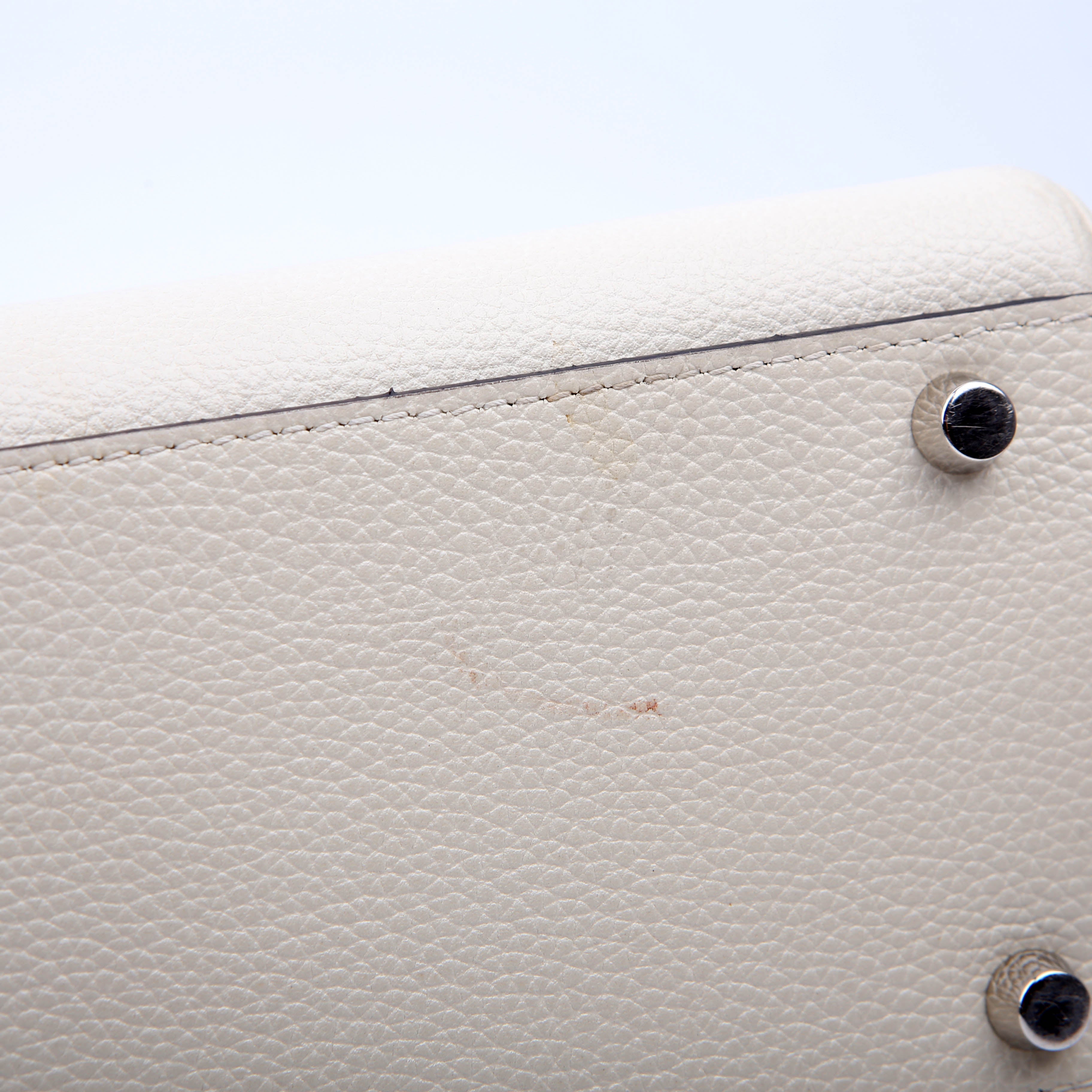 569712 Zumi Top Handle Small White