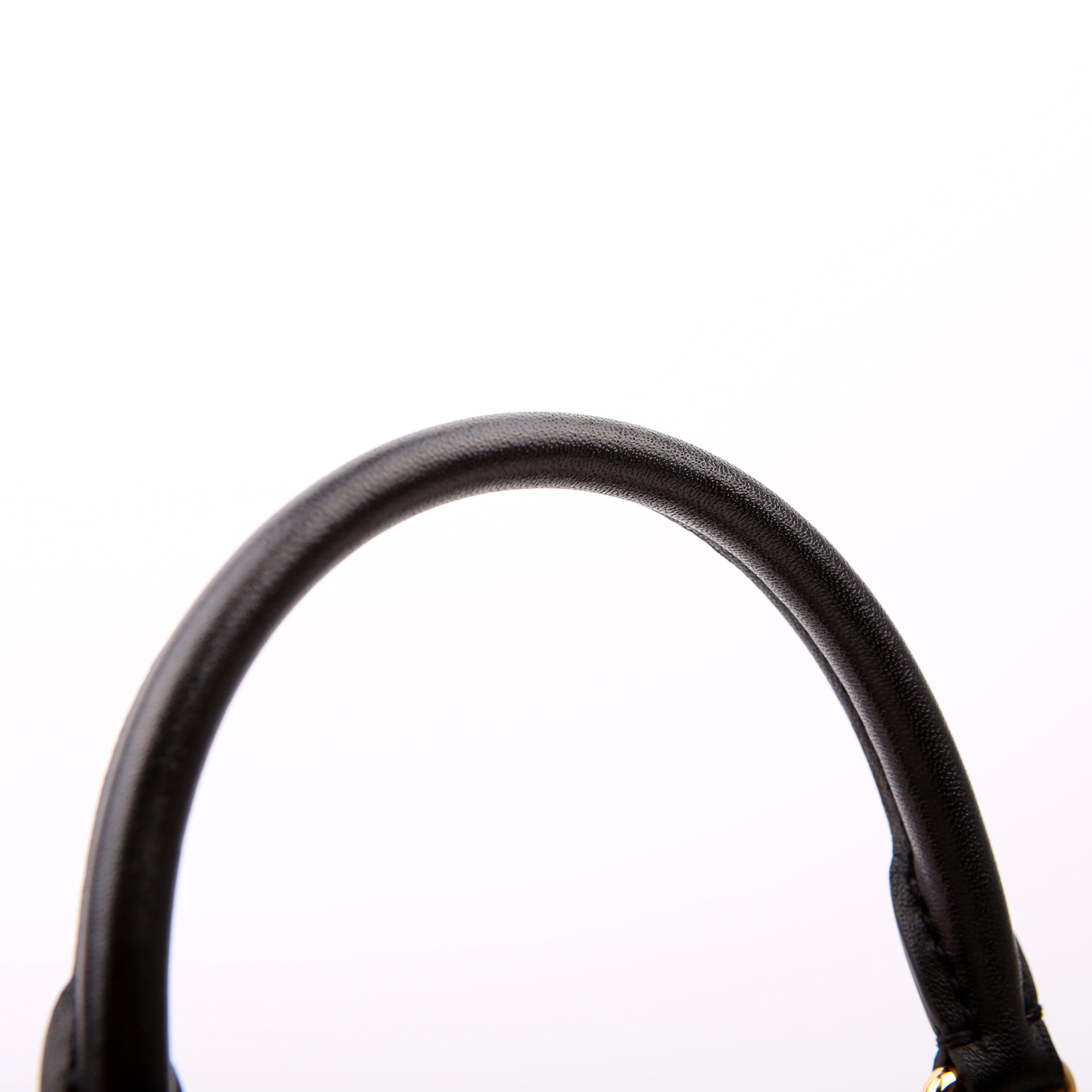 Locky BB Monogram Black