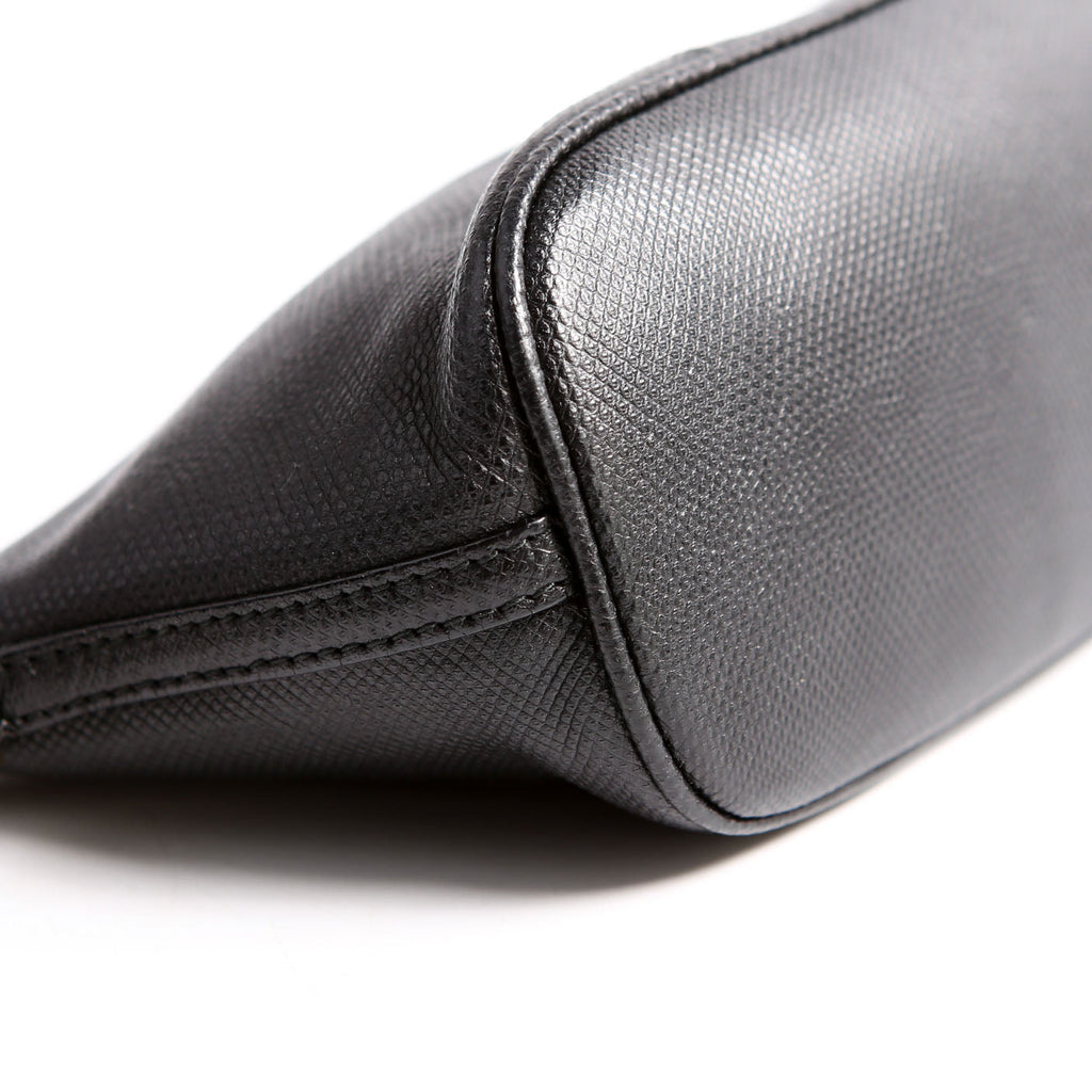 250001 Boat Pochette Lizard Embossed Calf Leather Black
