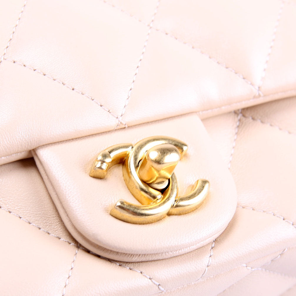 Classic Flap Mini Sweetheart Chain Caviar RFID Beige