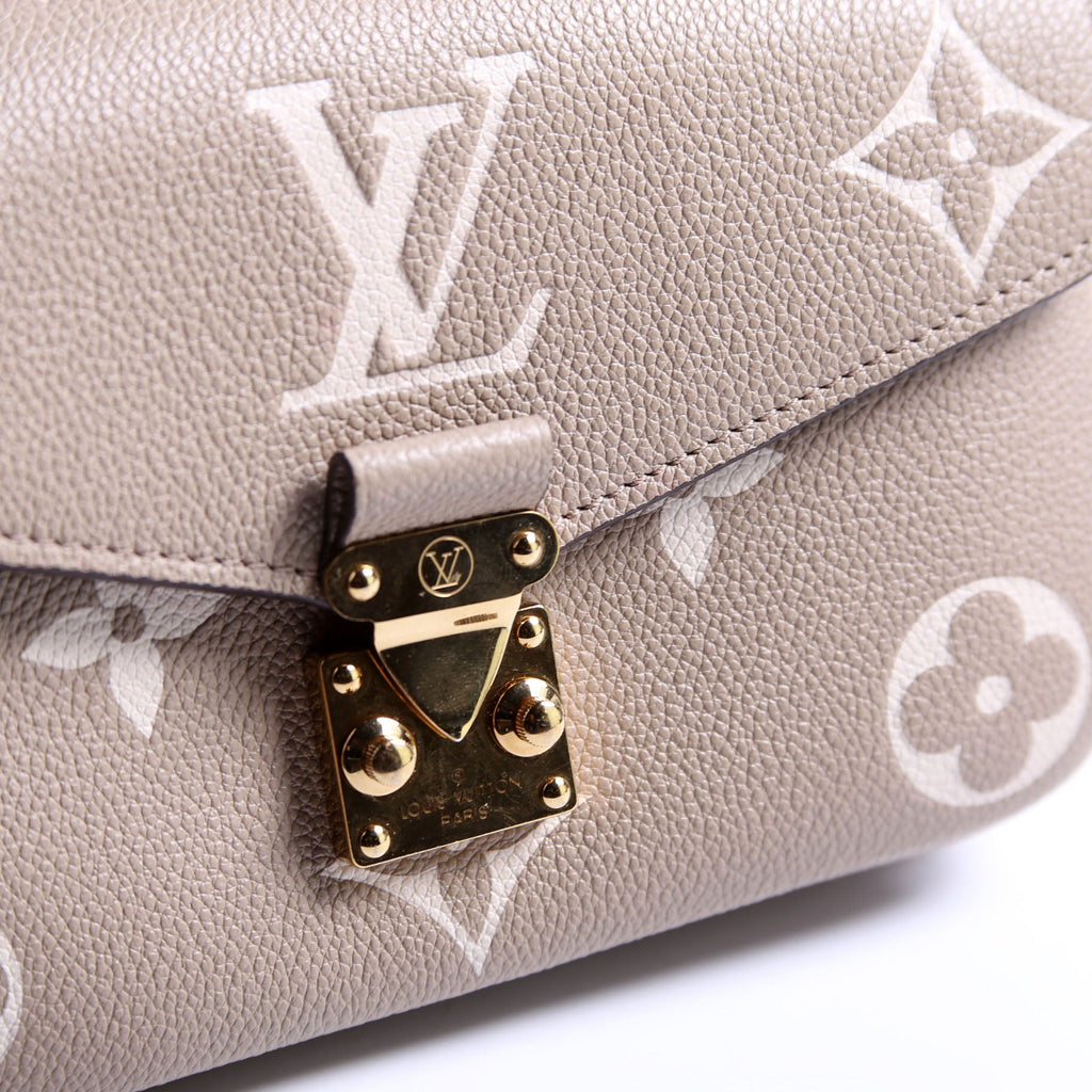 Pochette Metis East West Bicolor Empreinte Turtle Dove