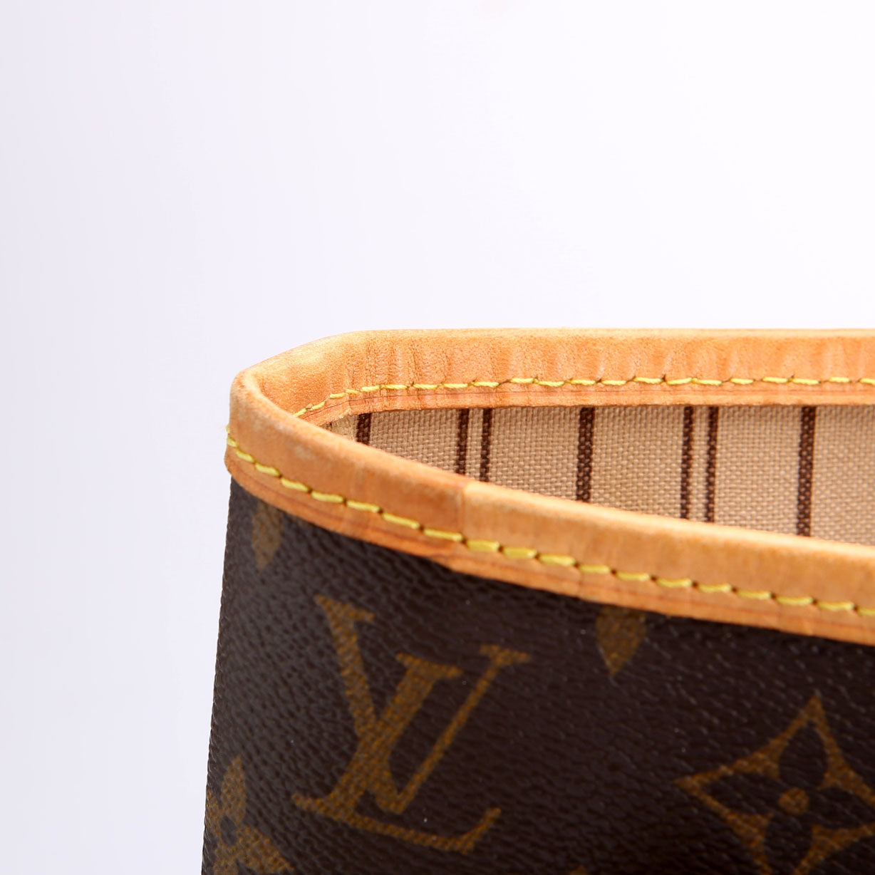 Neverfull MM Monogram