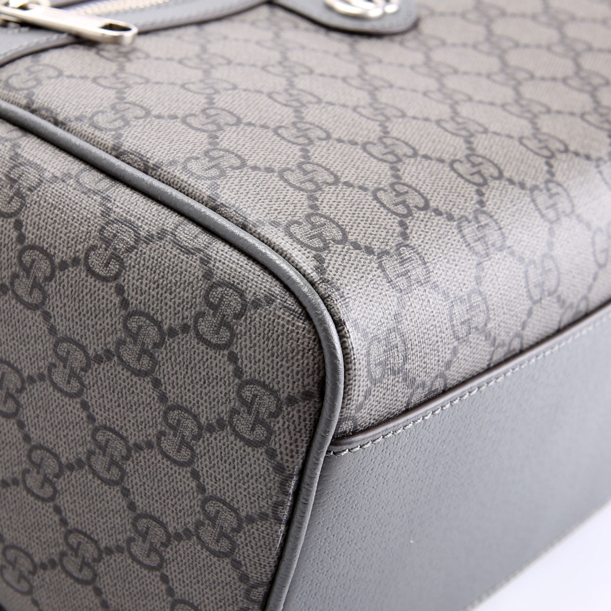 Gucci 821938 GG Supreme Ophidia Medium Backpack Grey