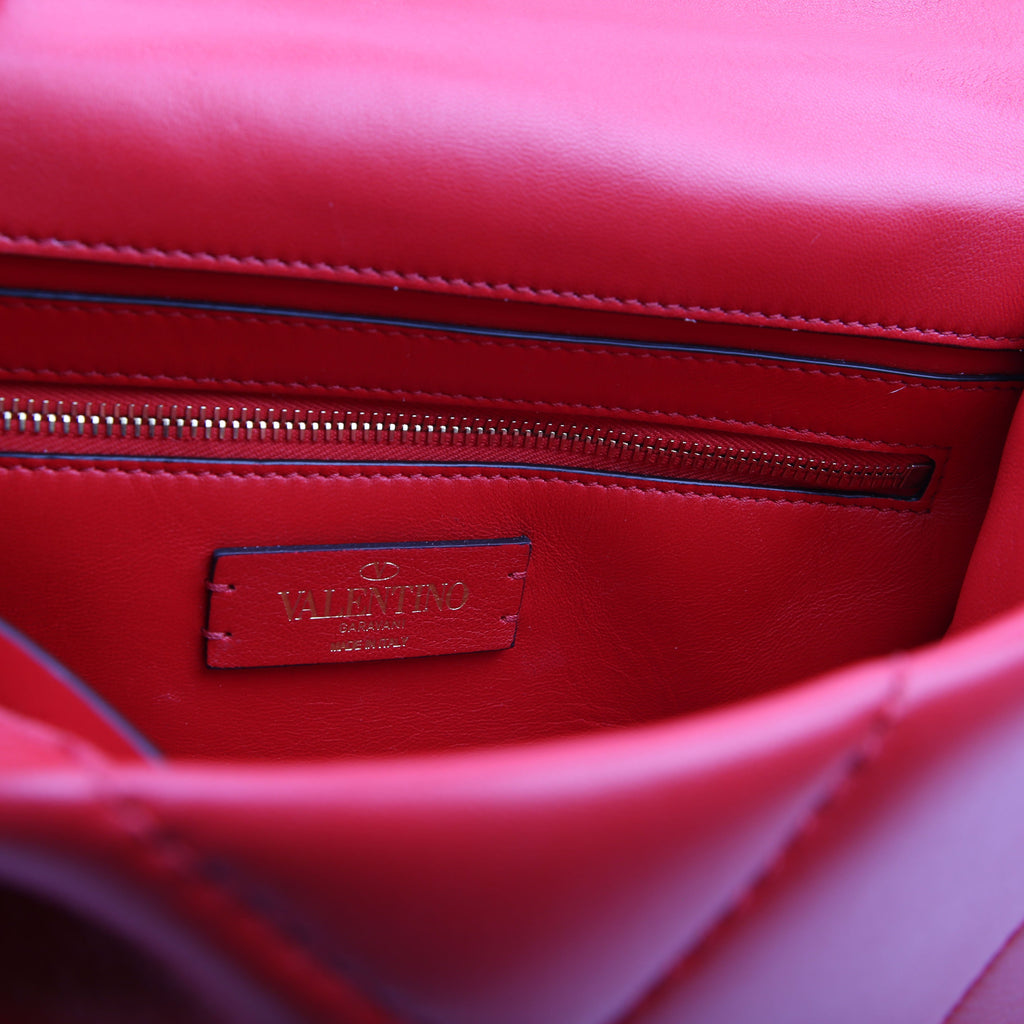 Roman Stud Monochrome Medium Red