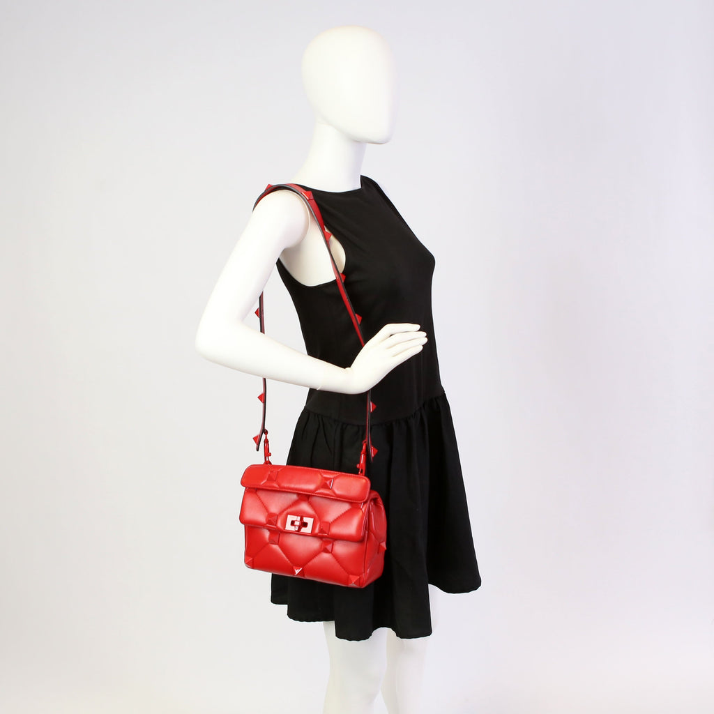 Roman Stud Monochrome Medium Red