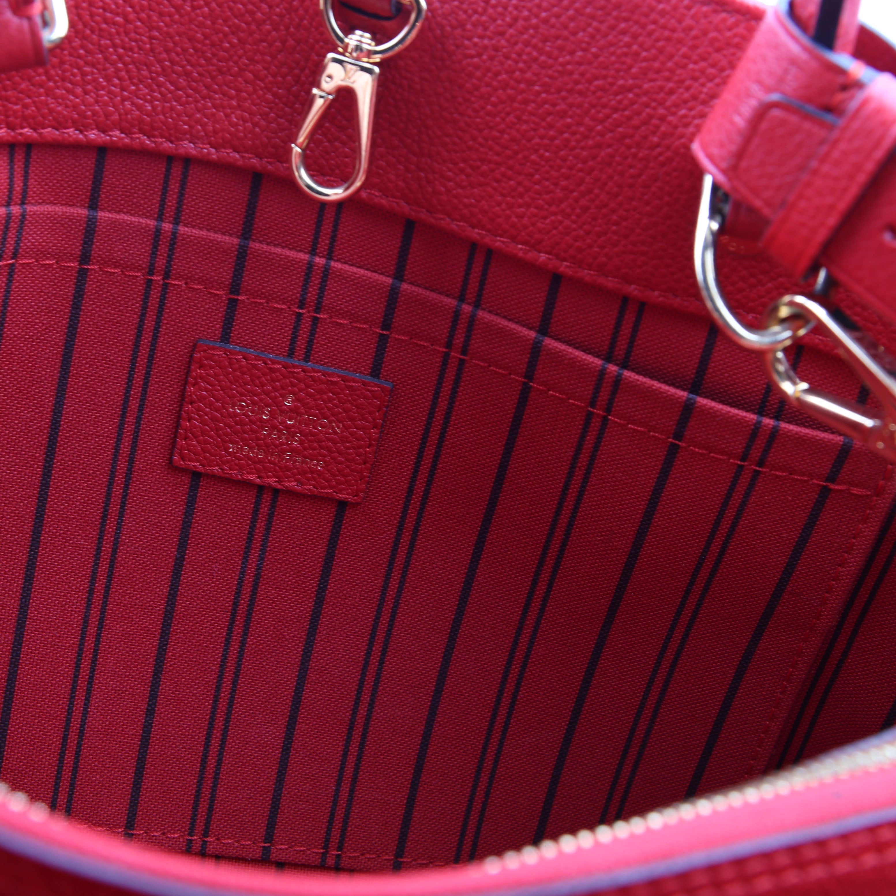 Montaigne MM Empreinte Red