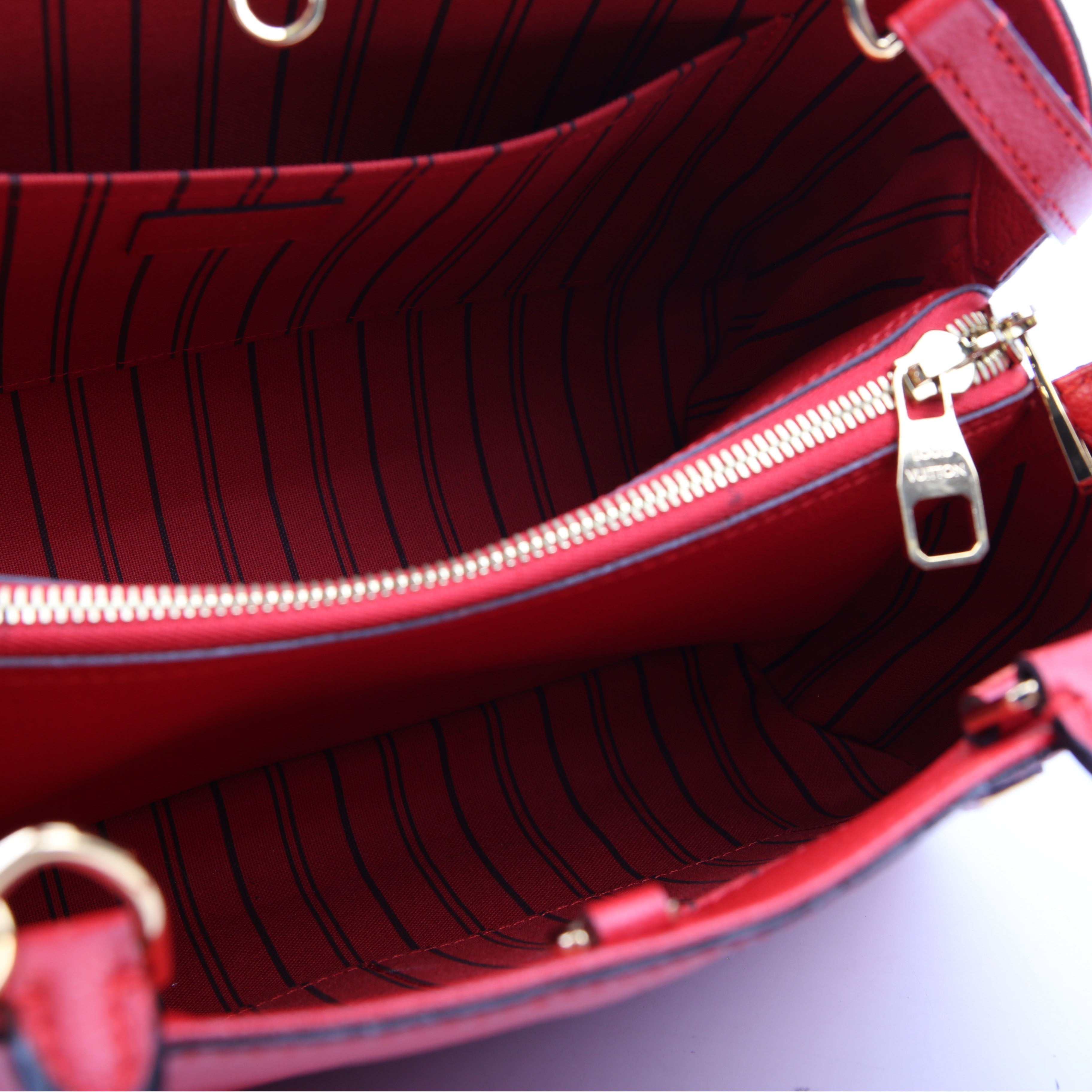 Montaigne MM Empreinte Red