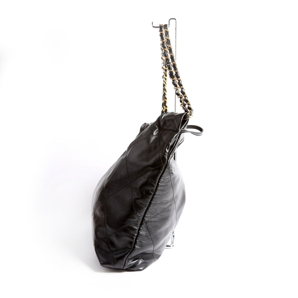Chanel 22 Quilted Medium Hobo RFID Black