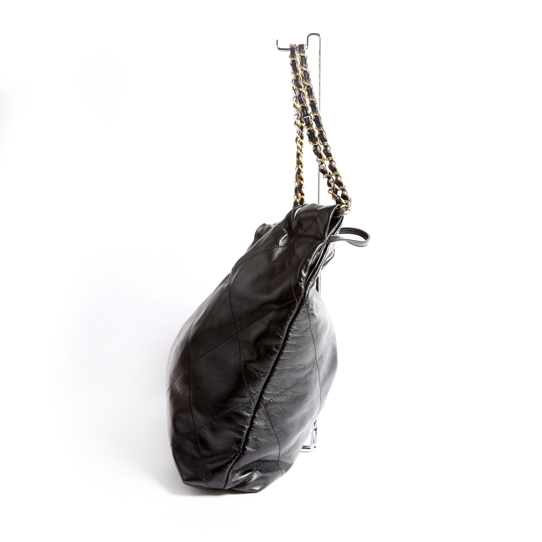 Chanel 22 Quilted Medium Hobo RFID Black