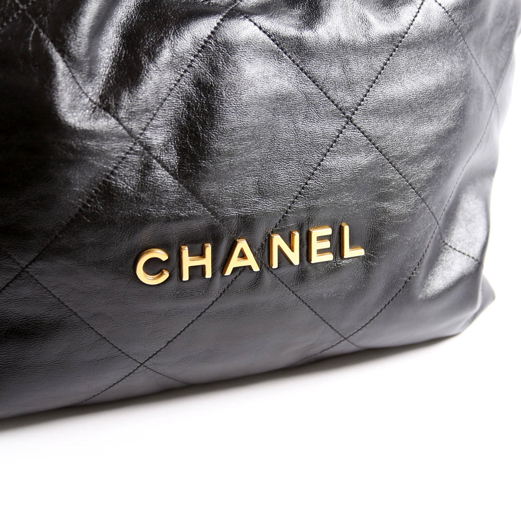 Chanel 22 Quilted Medium Hobo RFID Black