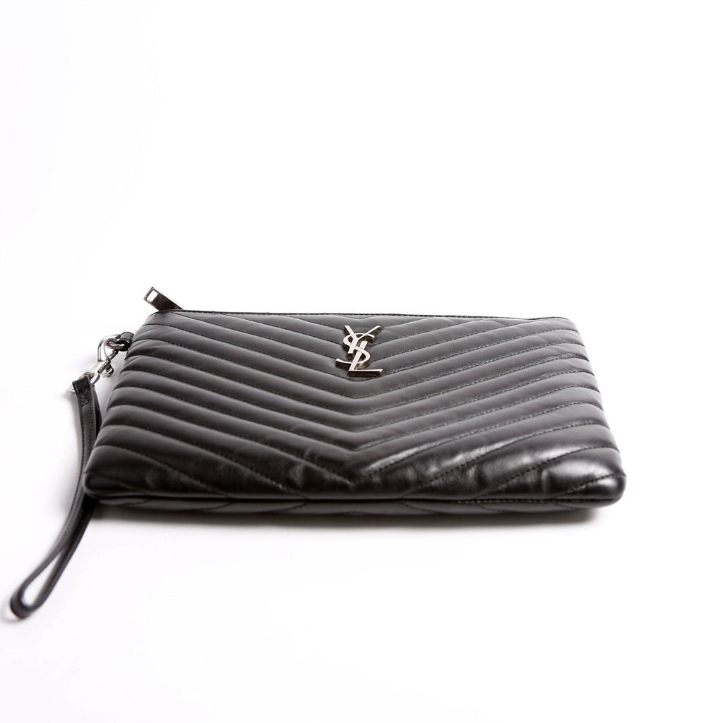 379039 A5 Matelasse Pouch Black