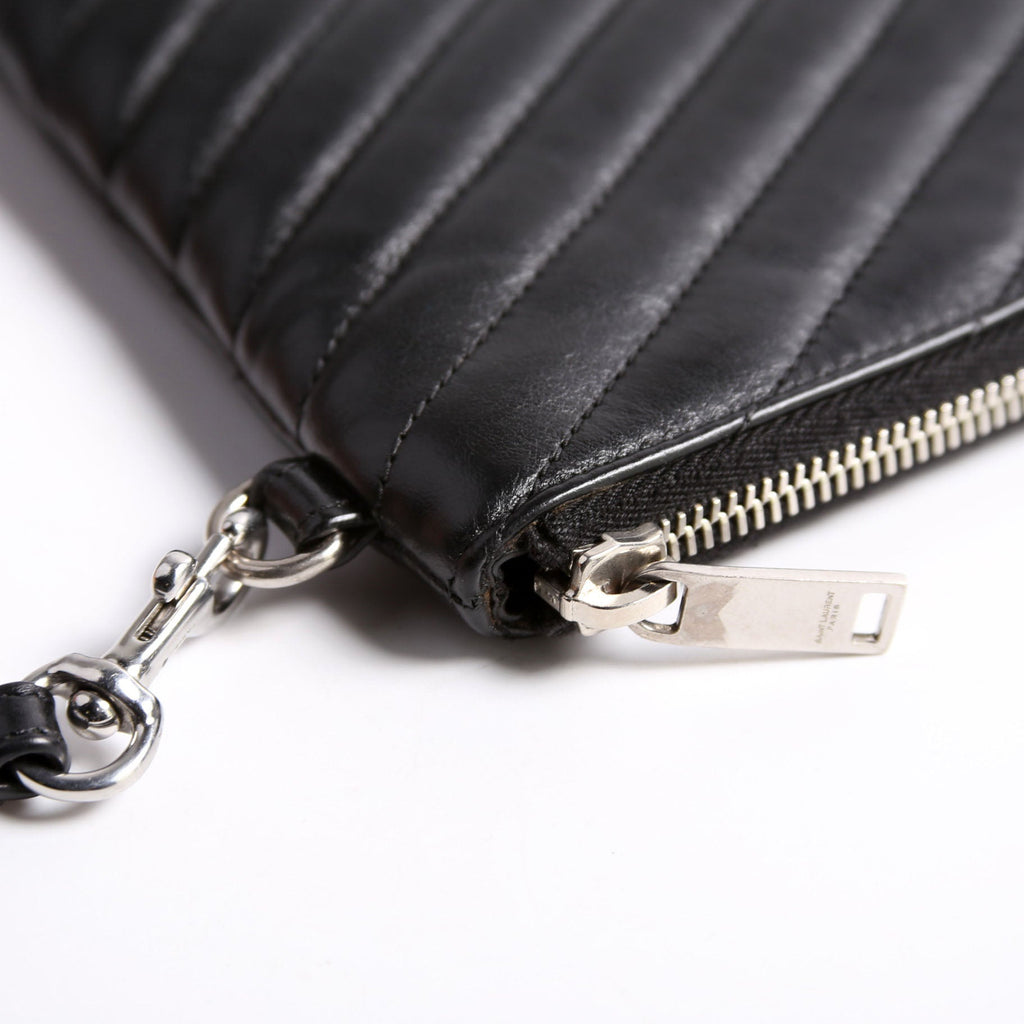 379039 A5 Matelasse Pouch Black