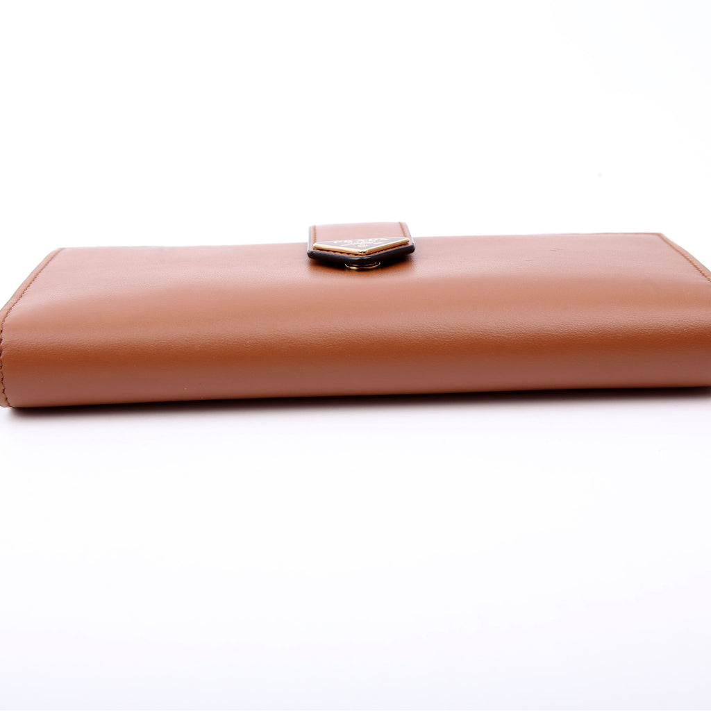 Triangle Logo Large Wallet Brown