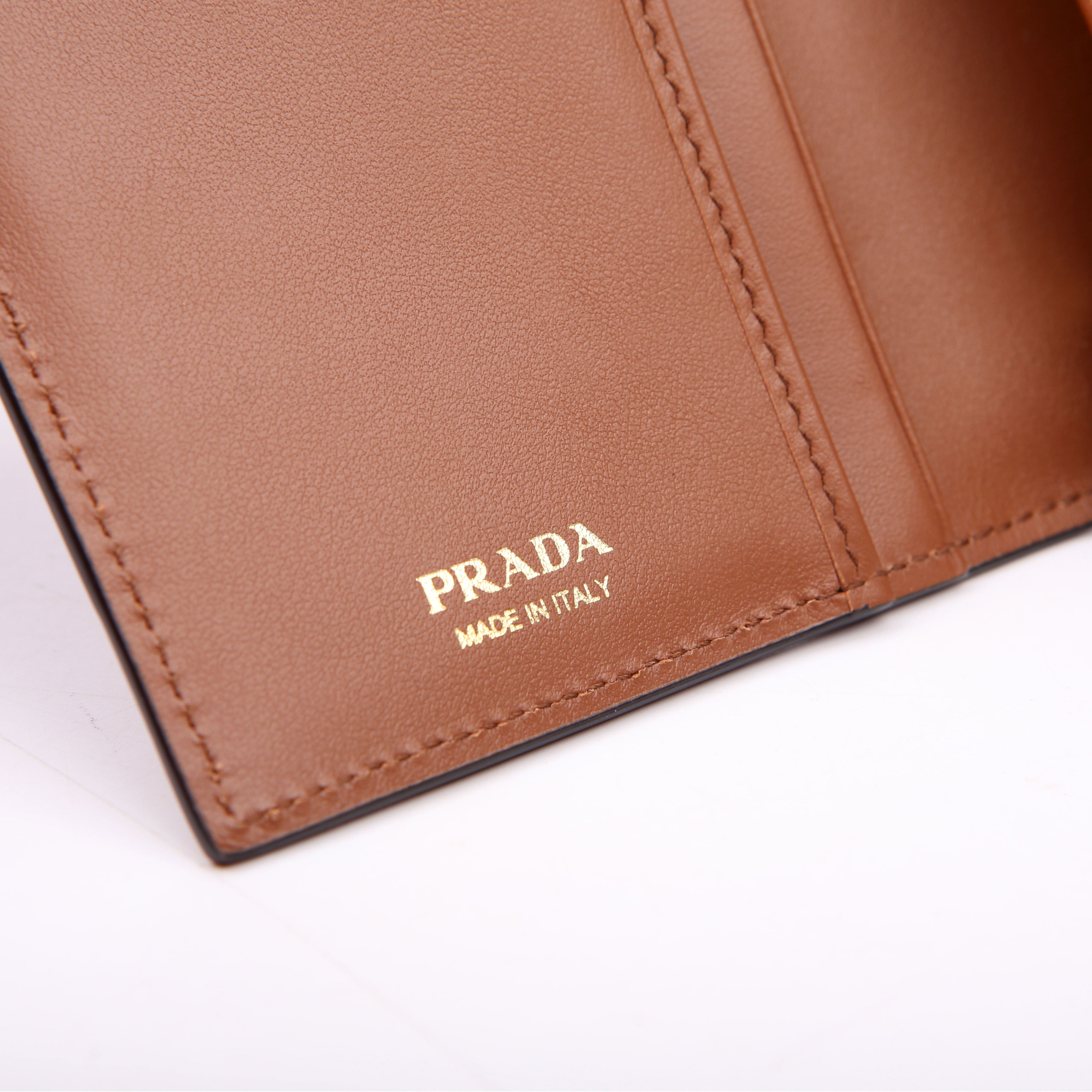 Triangle Logo Large Wallet Brown