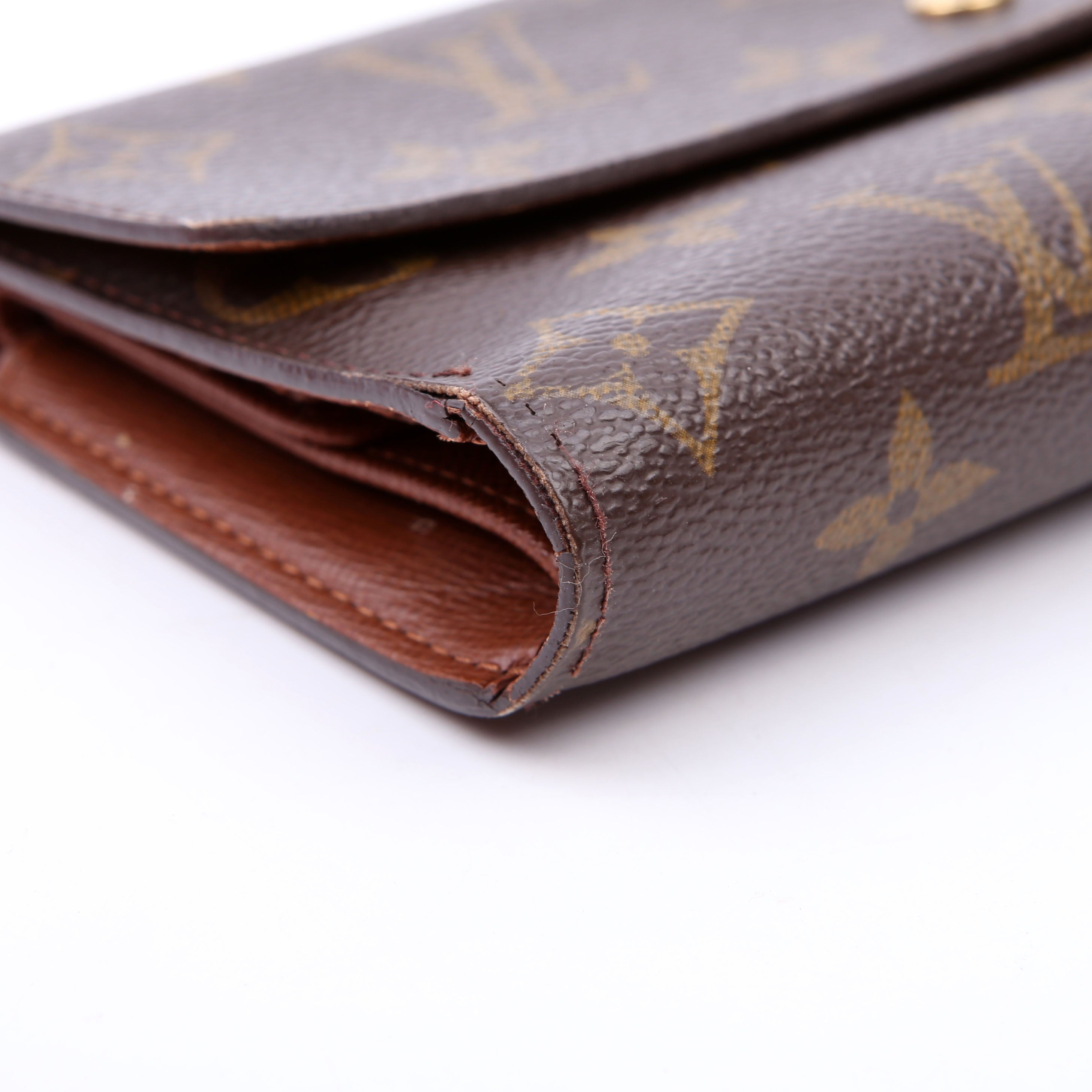 International Wallet Monogram