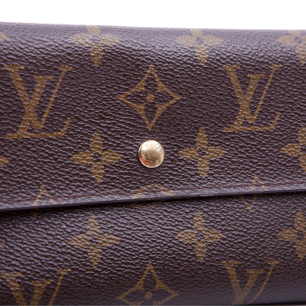 International Wallet Monogram