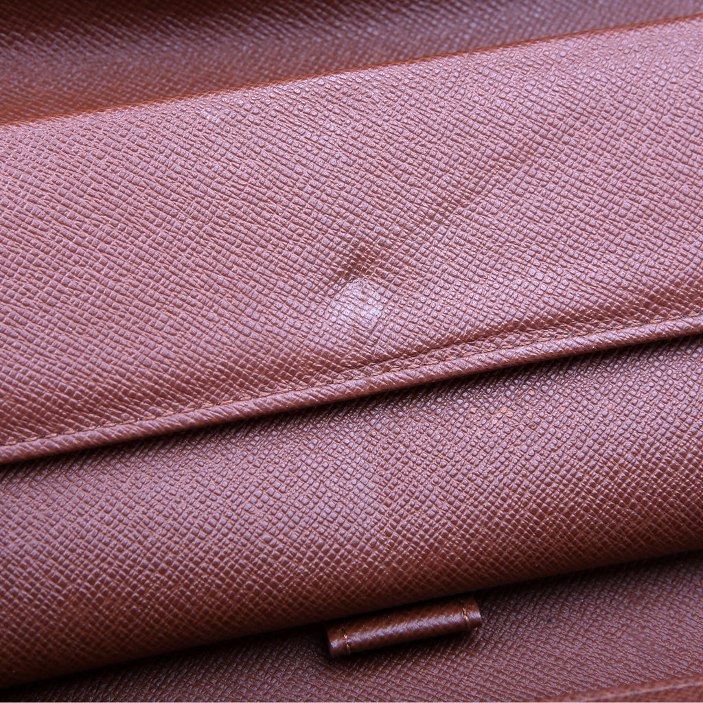 International Wallet Monogram