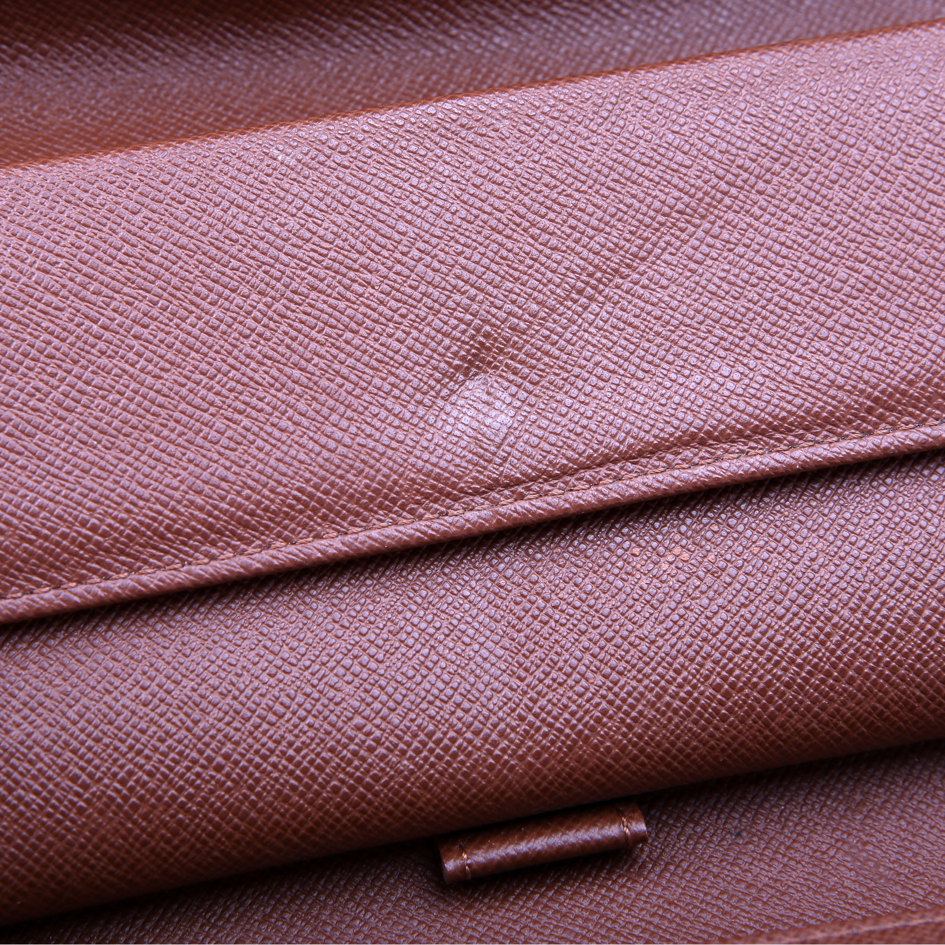 International Wallet Monogram