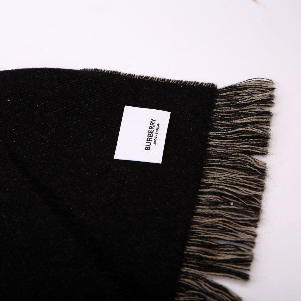 Jacquard Logo Wool Scarf