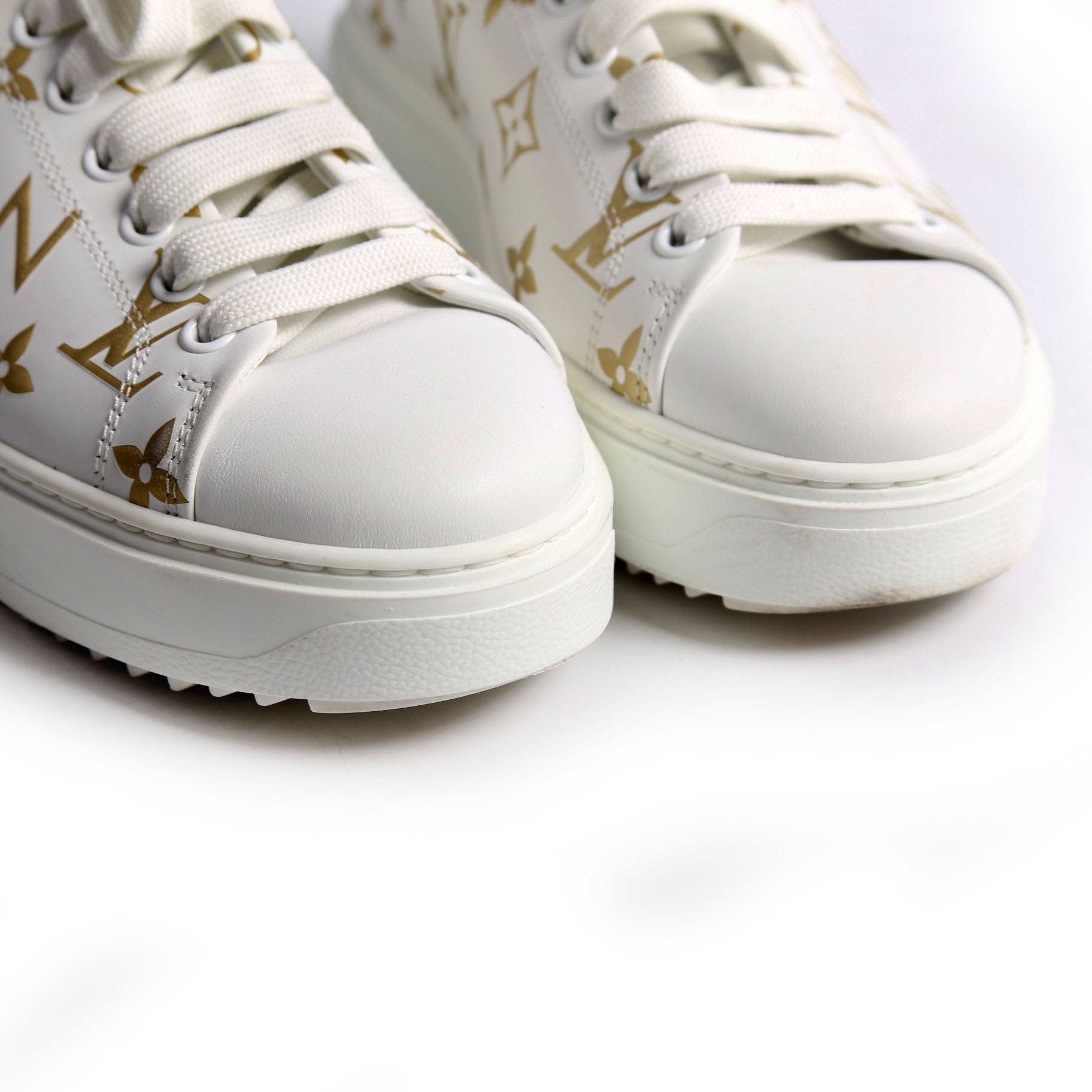 Timeout Sneakers Size 37