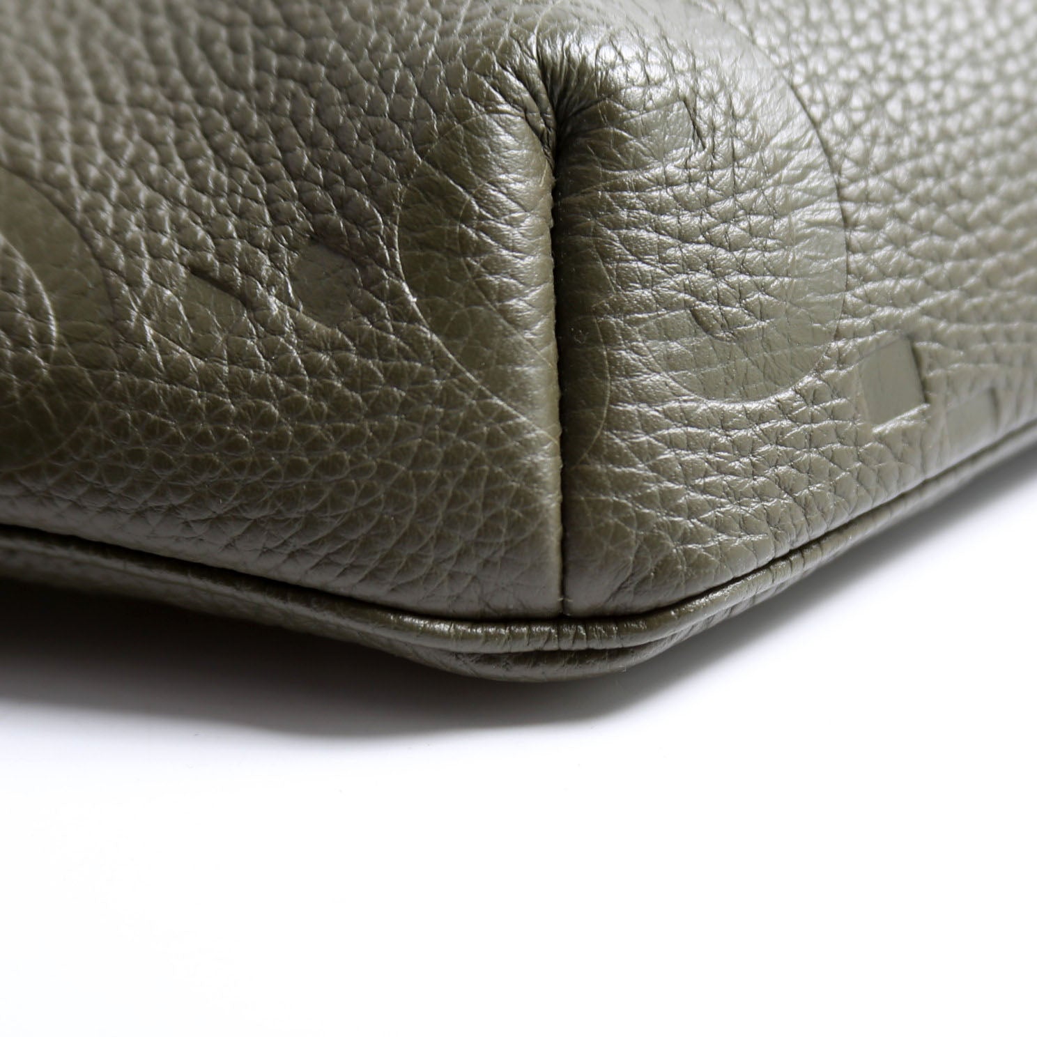 Gucci 658582 GG Embossed Belt Bag Green