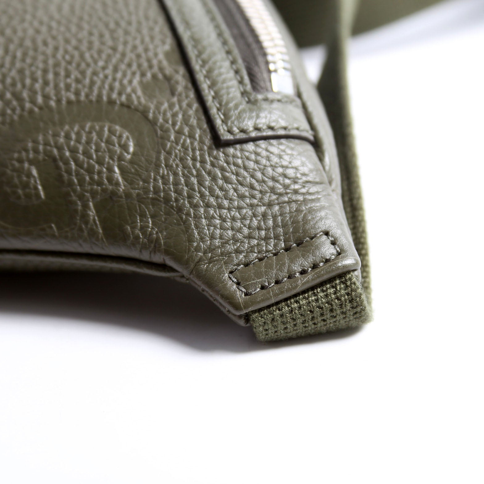 Gucci 658582 GG Embossed Belt Bag Green