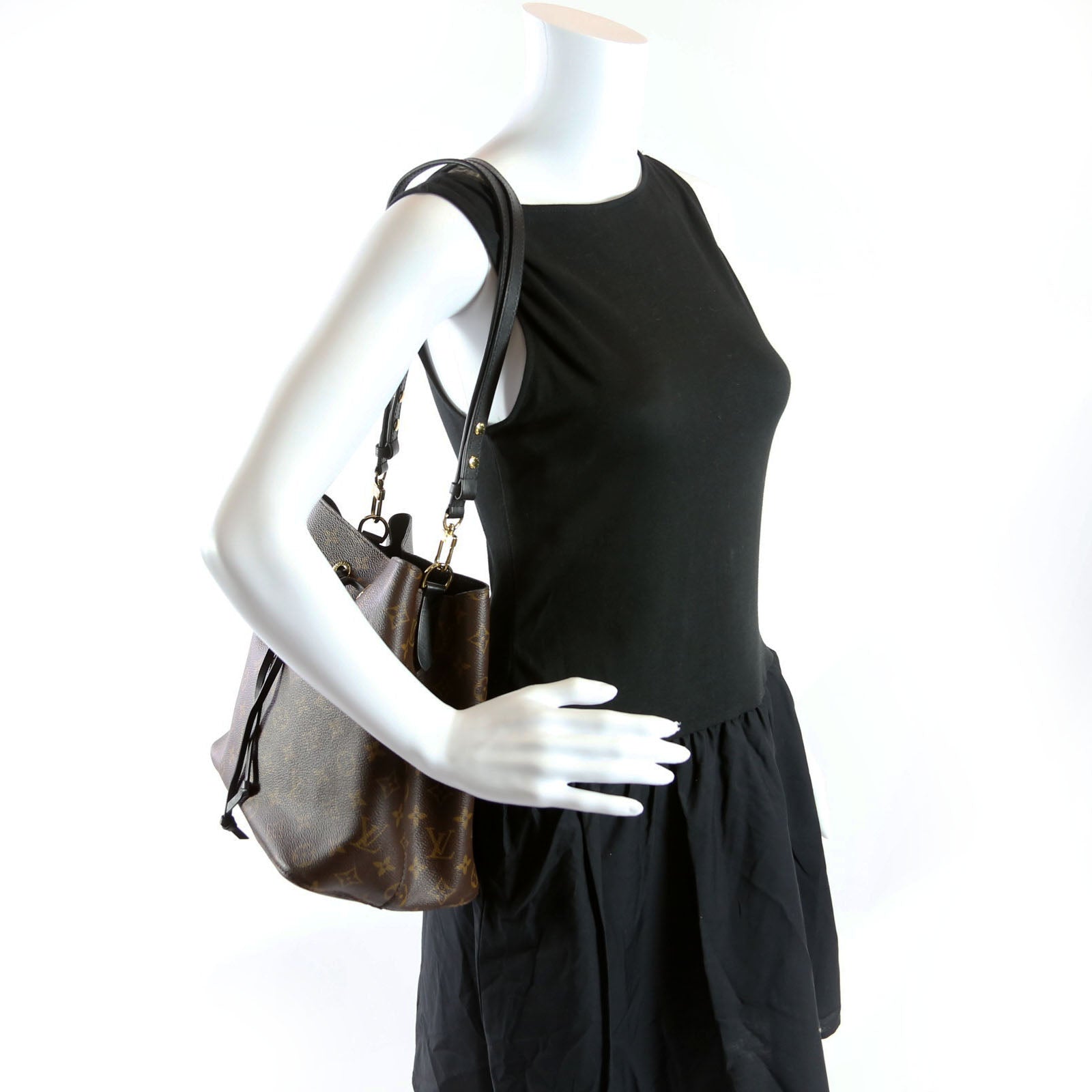 Neonoe Monogram Black