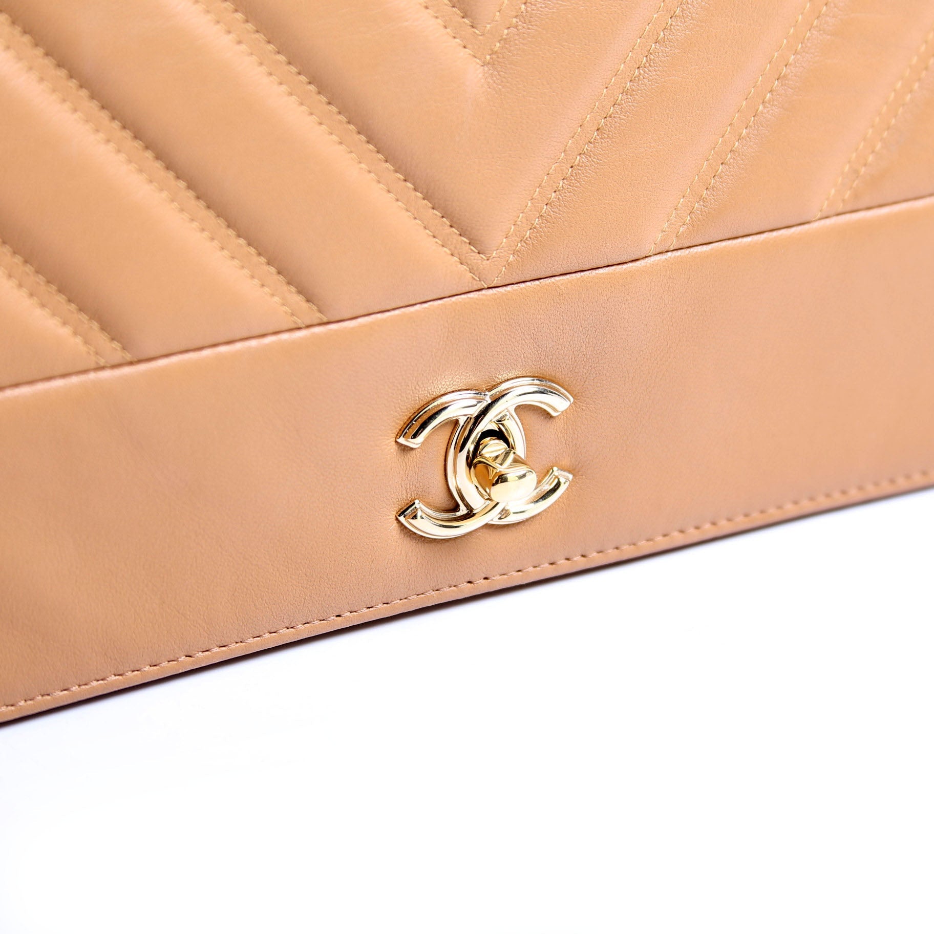 Double Stitch Chevron Medium Full Flap 29M Tan/Gold