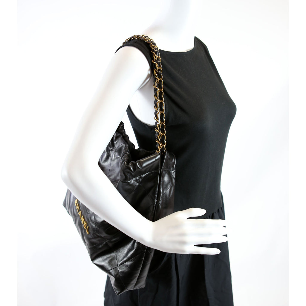 Chanel 22 Quilted Medium Hobo (RFID) Black/Gold