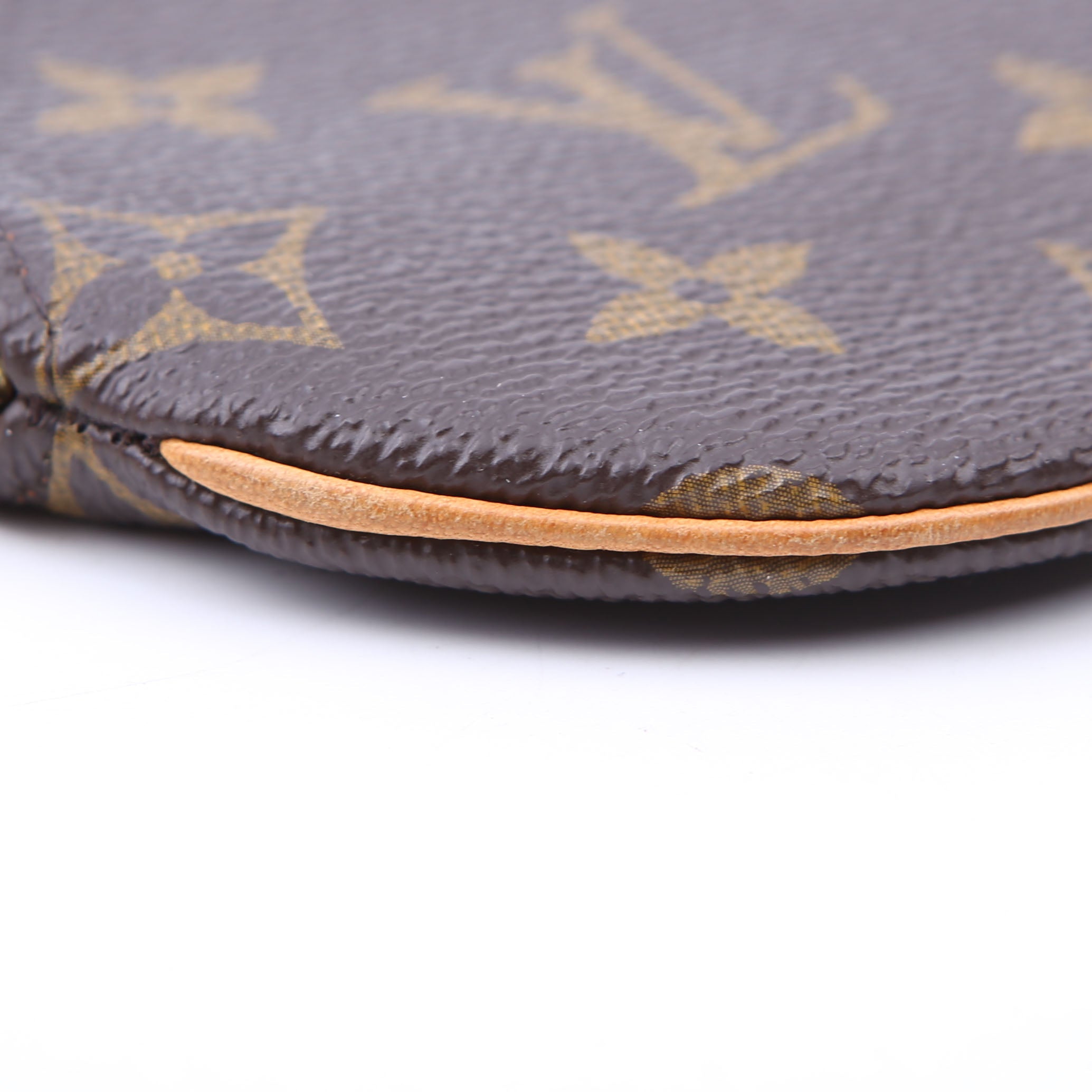 Round Coin Purse Monogram