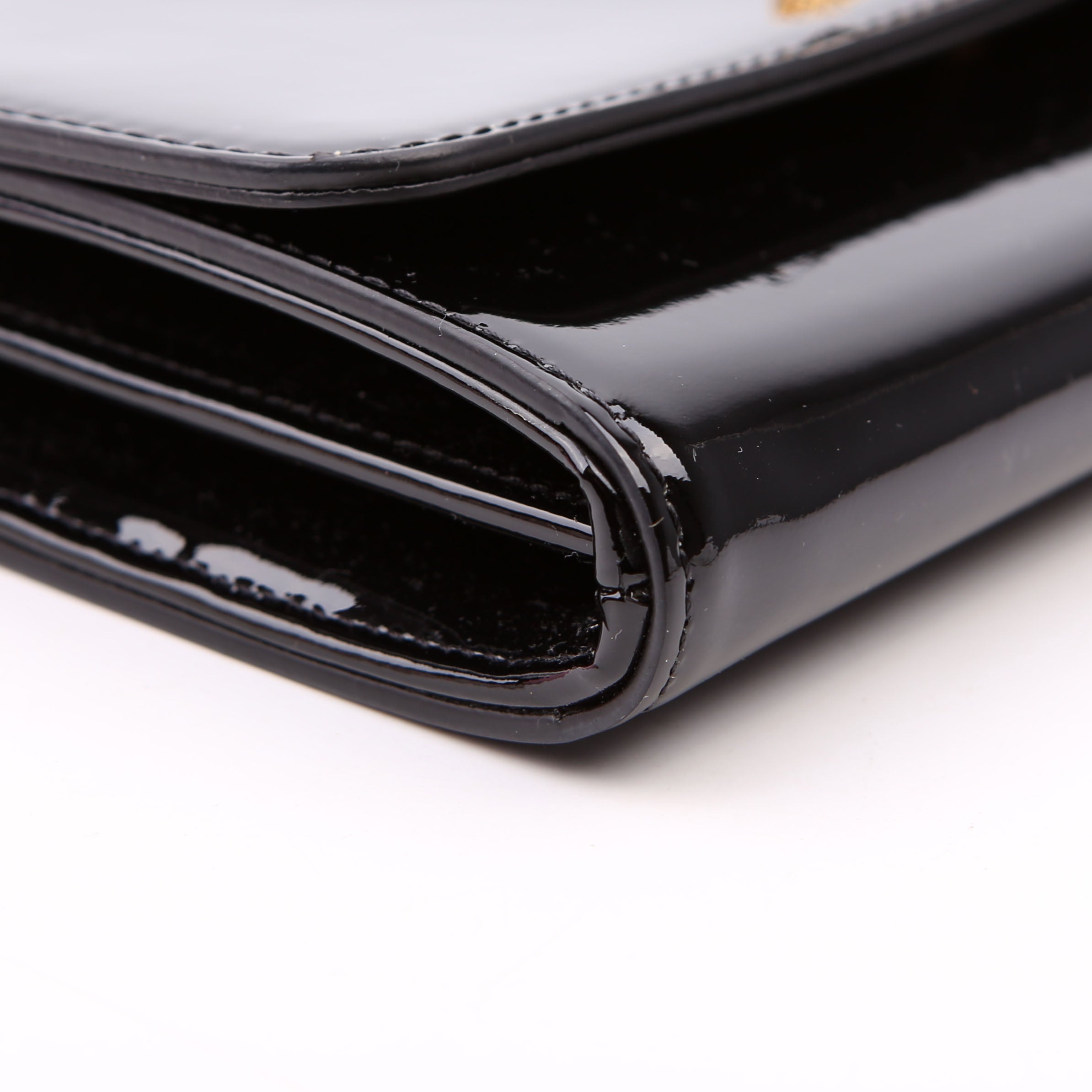 Medusa Clutch with Chain Patent Black