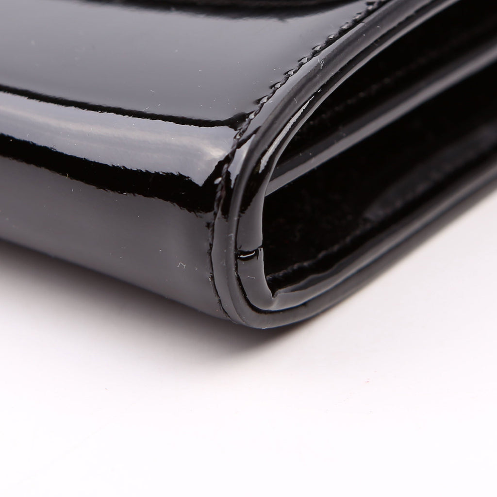 Medusa Clutch with Chain Patent Black