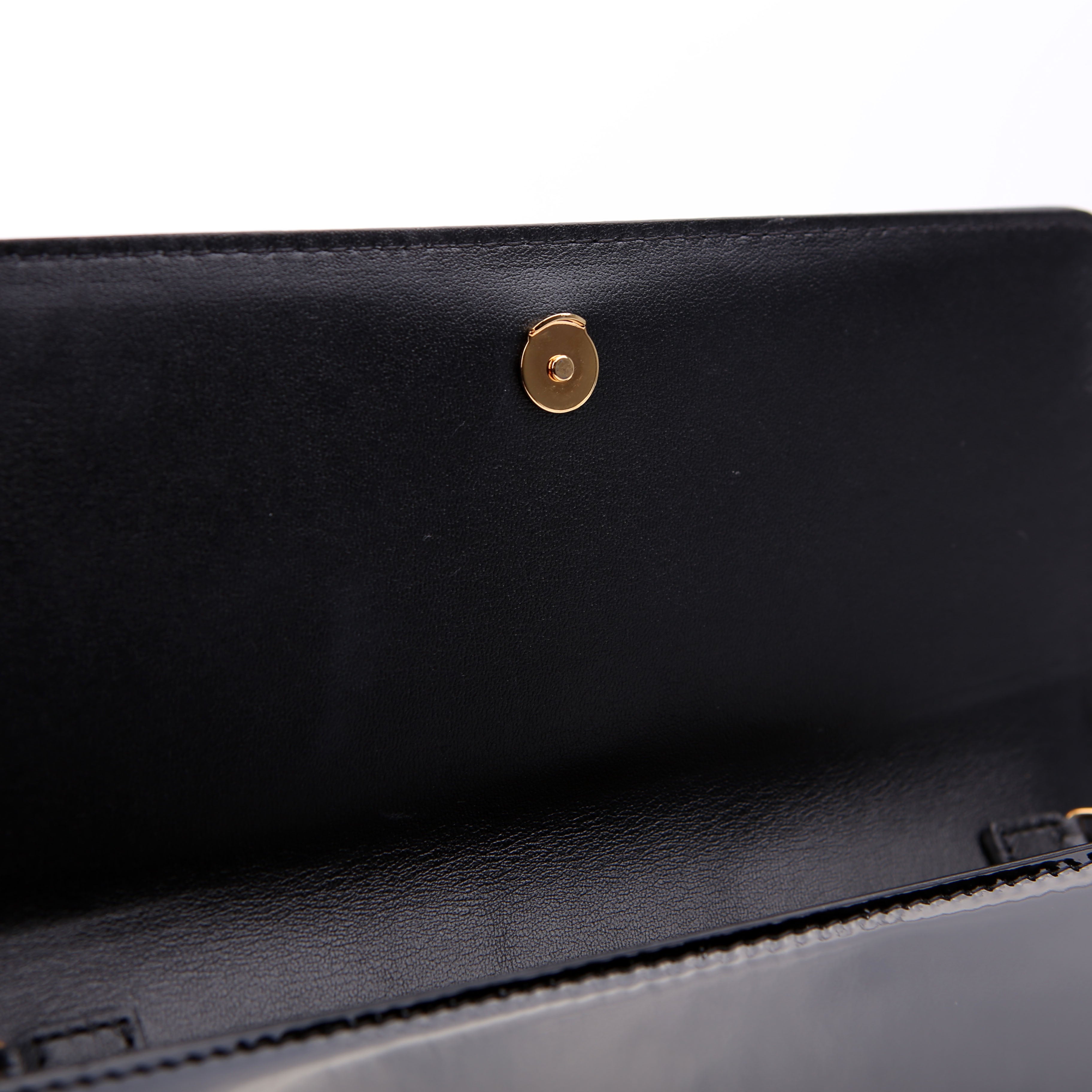 Medusa Clutch with Chain Patent Black