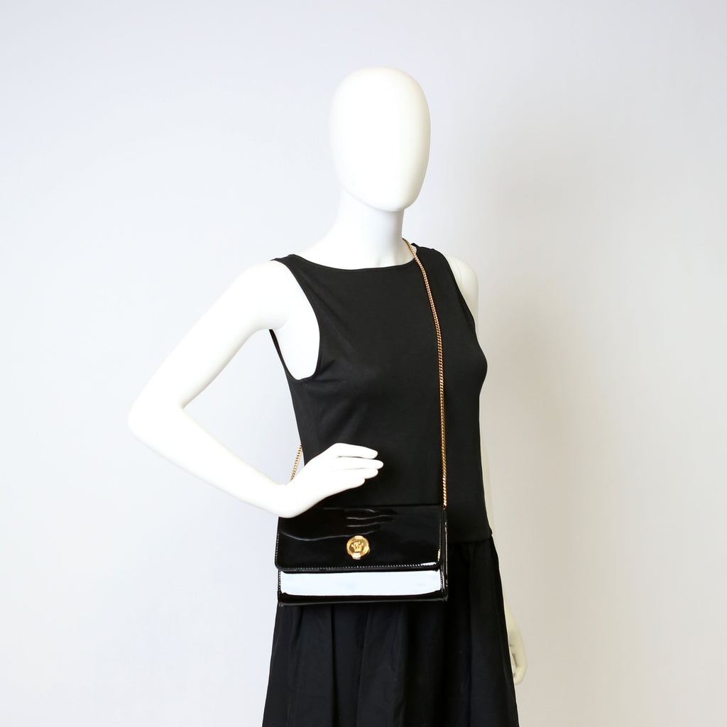 Medusa Clutch with Chain Patent Black