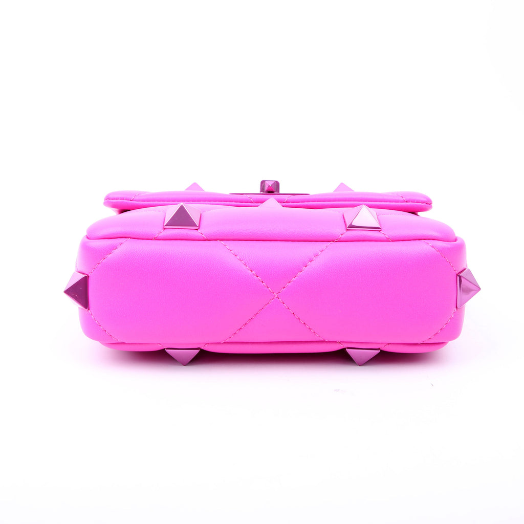 Roman Stud Monochrome Small Pink