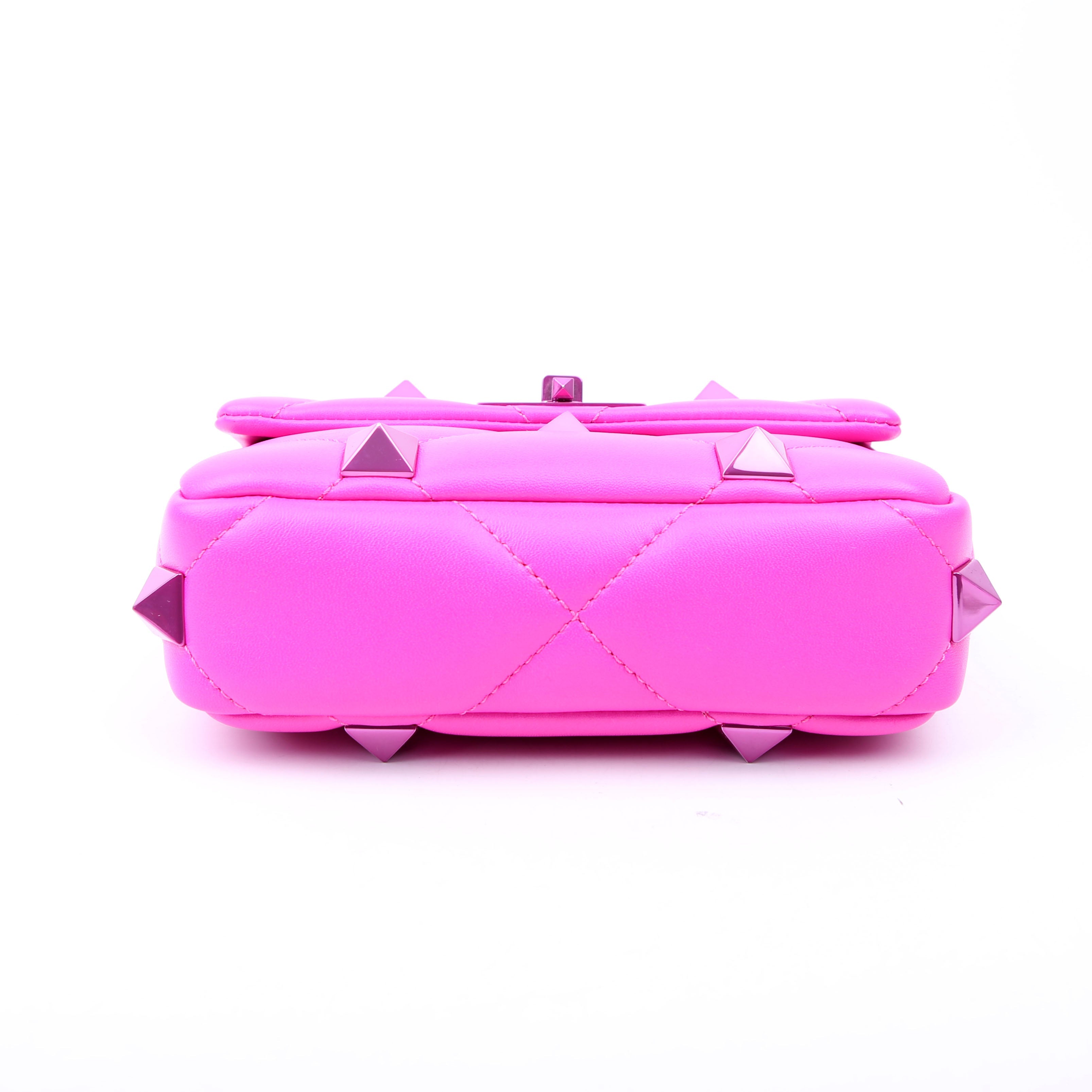 Roman Stud Monochrome Small Pink