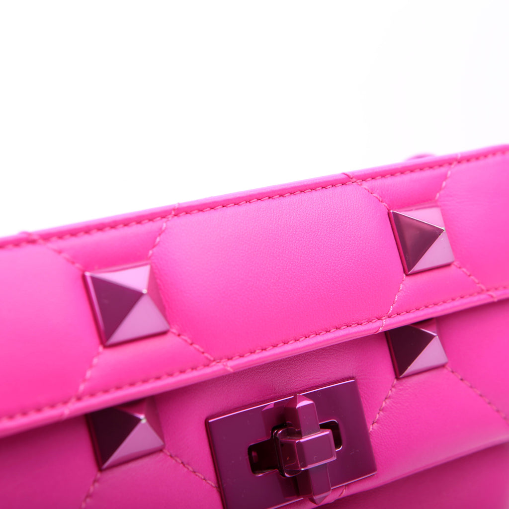 Roman Stud Monochrome Small Pink