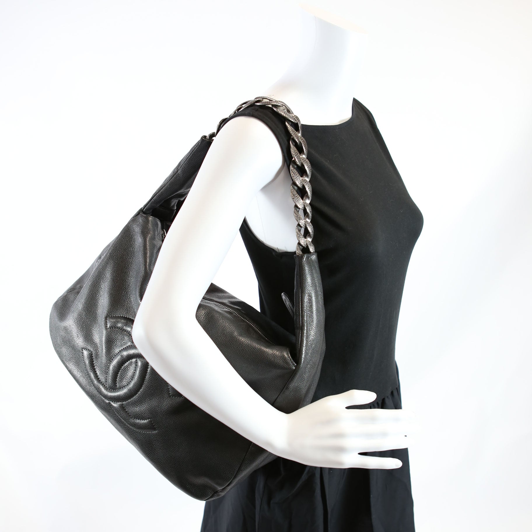 Chanel 31 Caviar Hobo Black/Silver