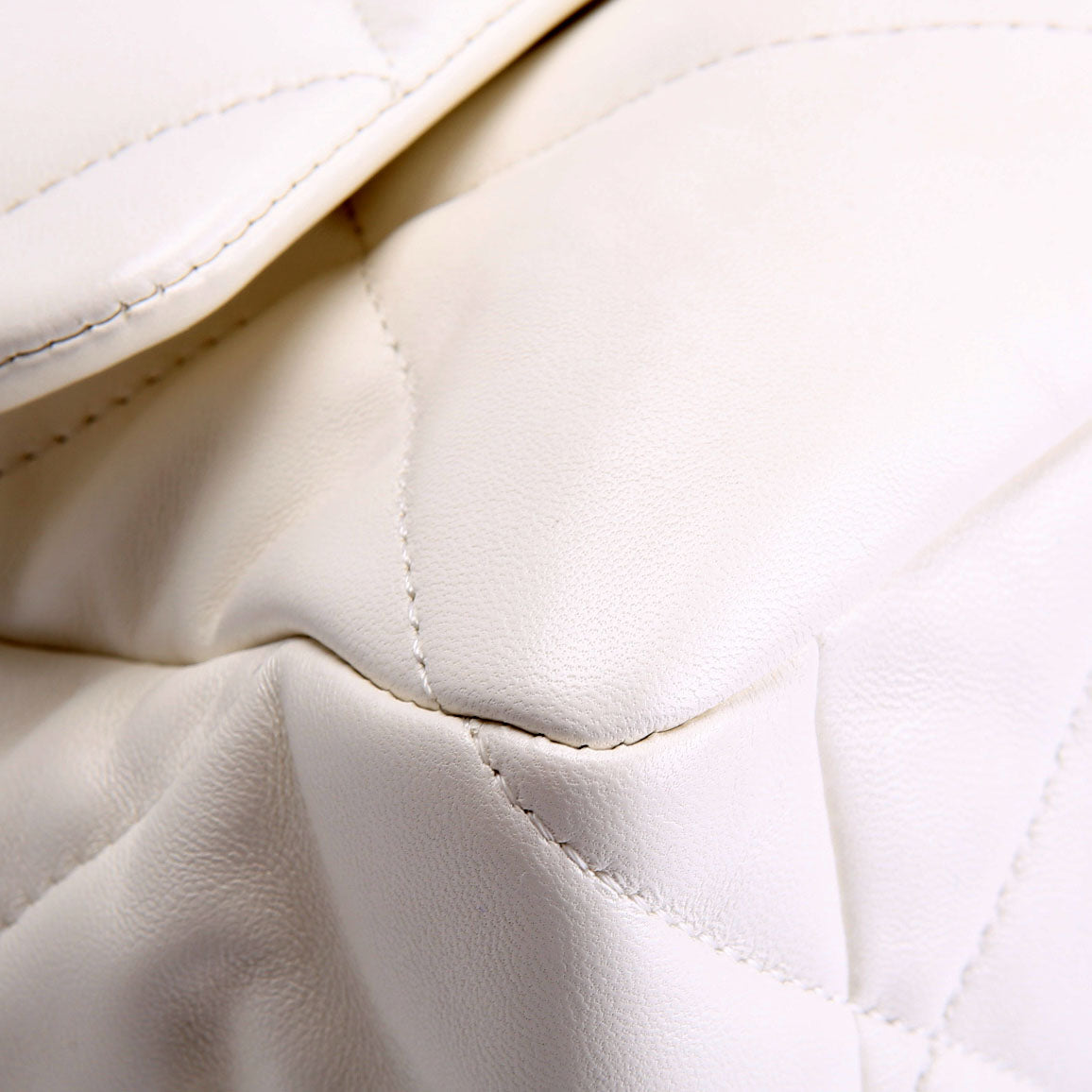 Quilted Goatskin 19 Medium Flap RFID White