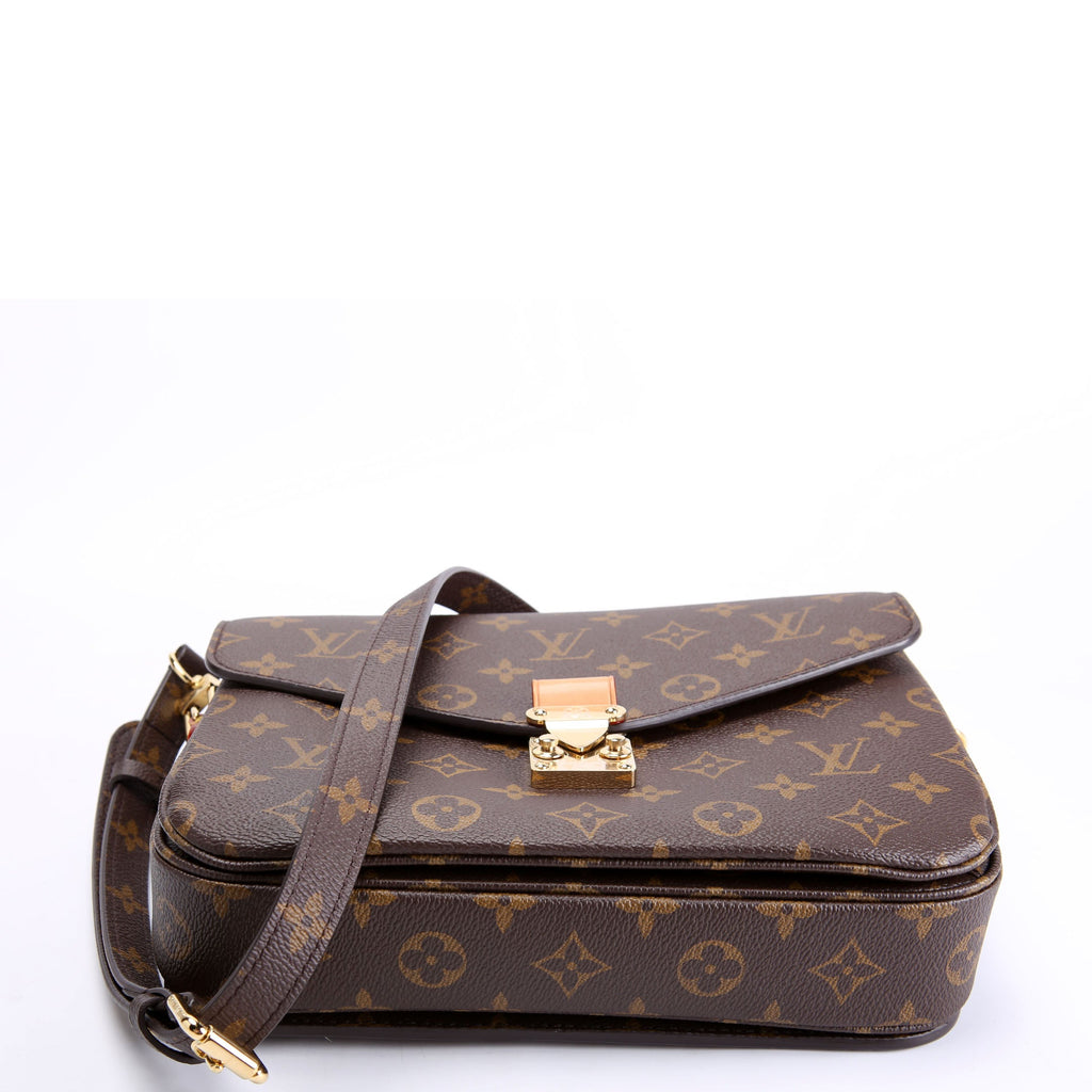 on hold for trade Pochette Metis Monogram