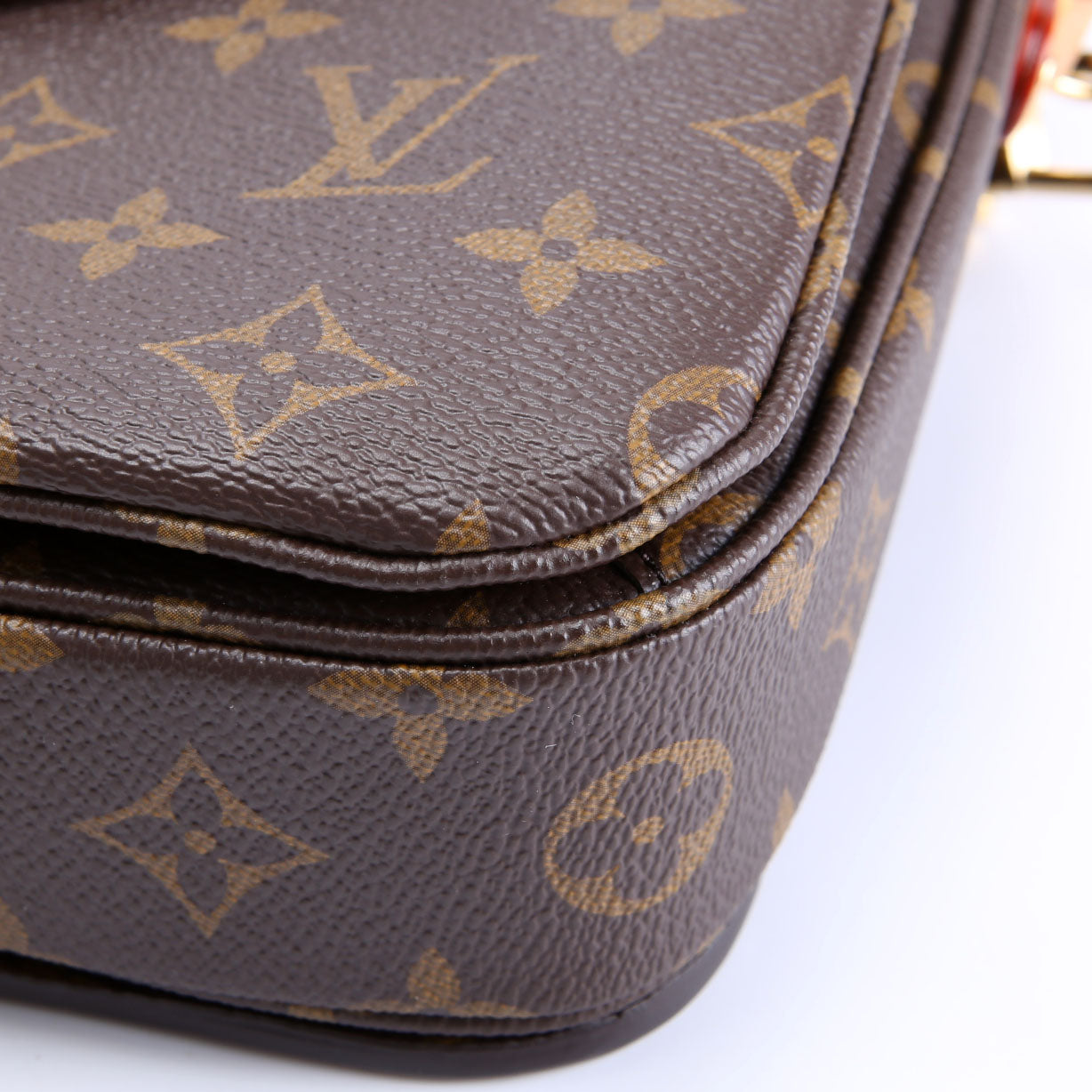 on hold for trade Pochette Metis Monogram